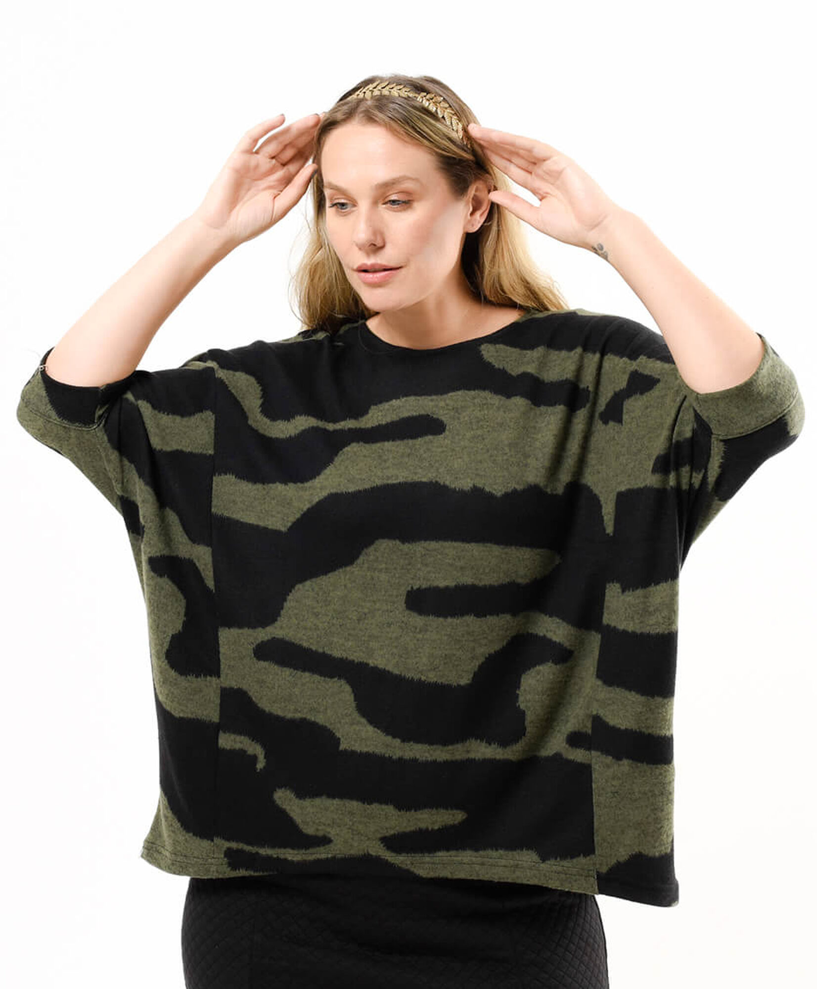 Polera mujer oversize camuflaje Polera mujer oversize camuflaje