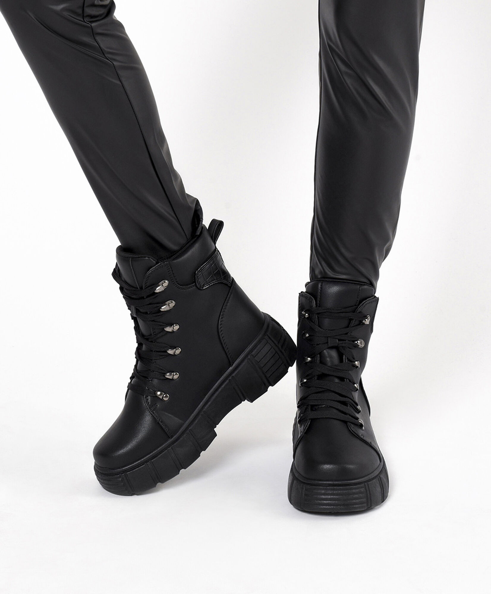 Botín mujer liso cordones Botín mujer liso cordones