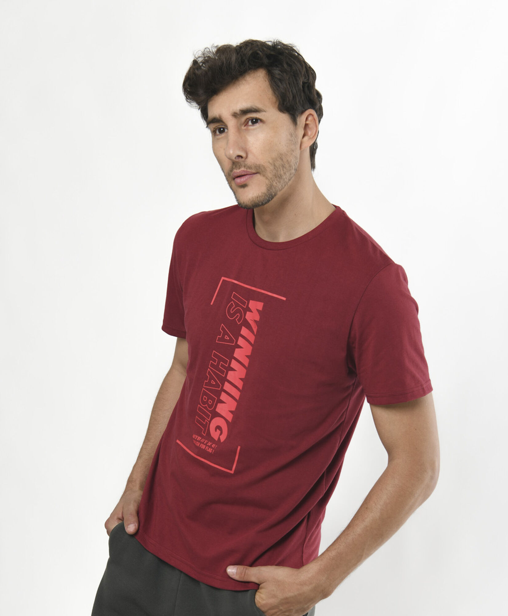 Polera deportiva hombre texto Polera deportiva hombre texto