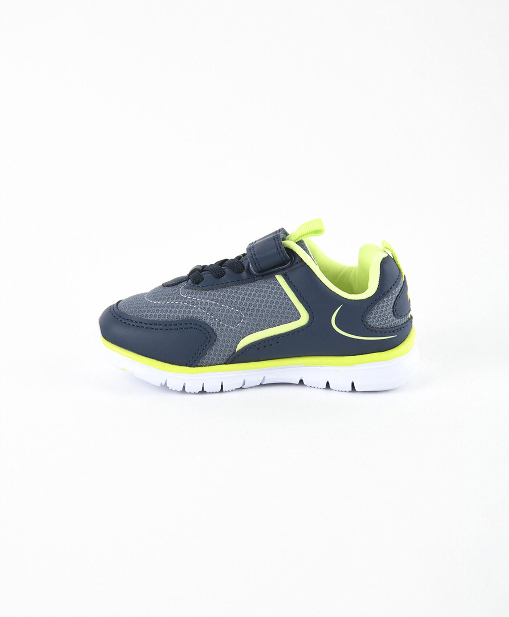 Zapatilla deportiva infantil malla velcro Zapatilla deportiva infantil malla velcro