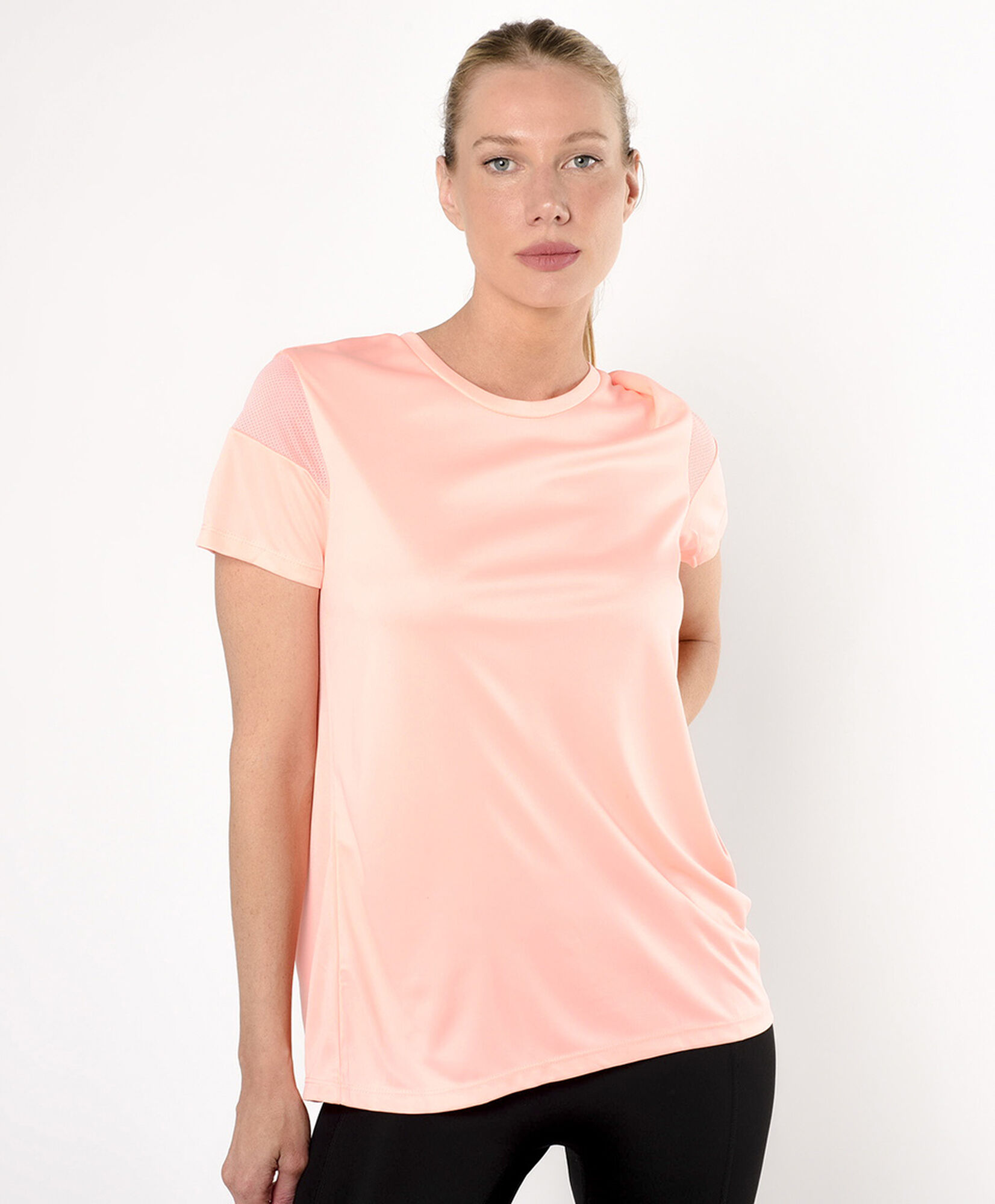 Polera deportiva mujer espalda abierta Polera deportiva mujer espalda abierta