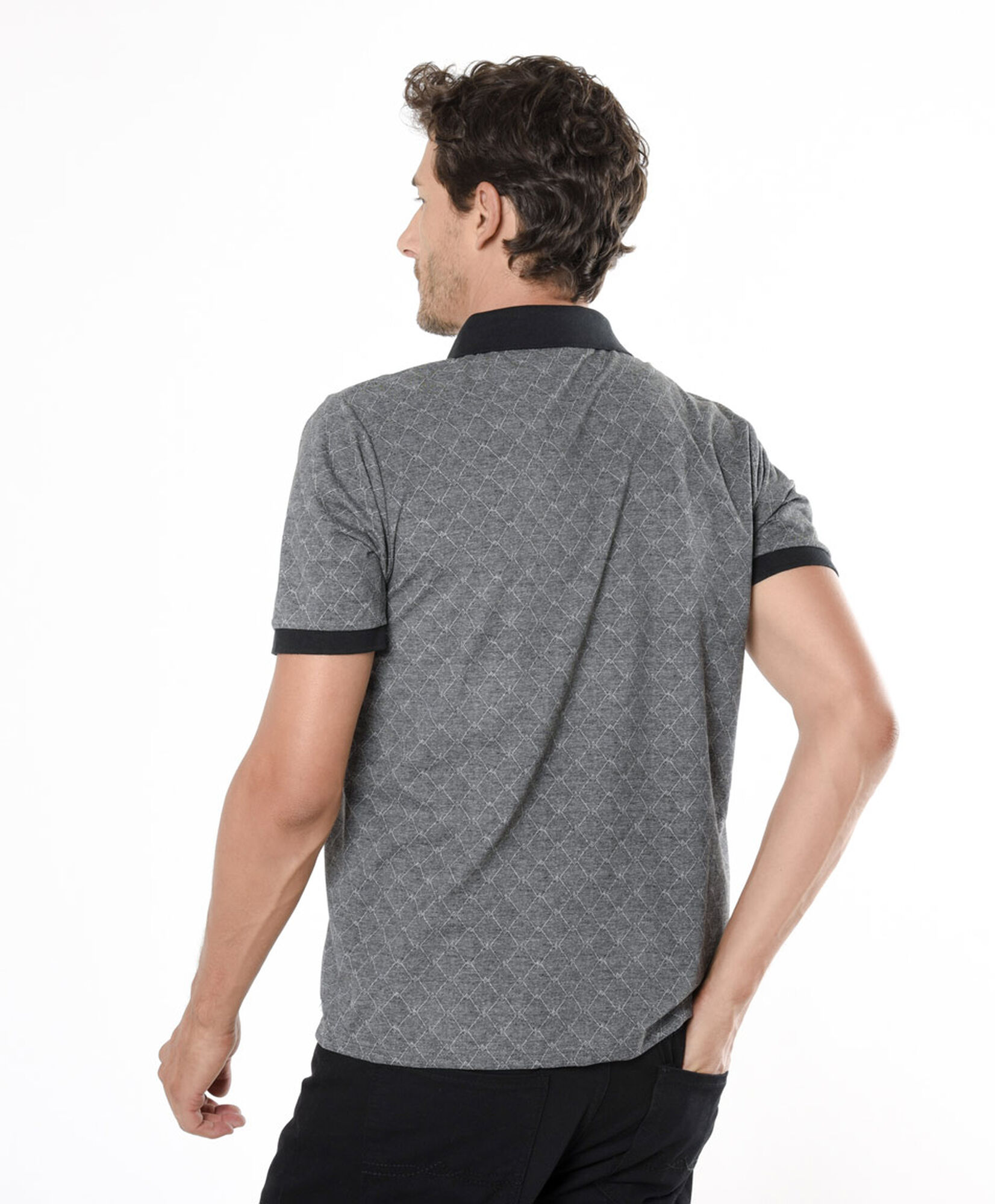Polera hombre rombos cuello piqué Polera hombre rombos cuello piqué