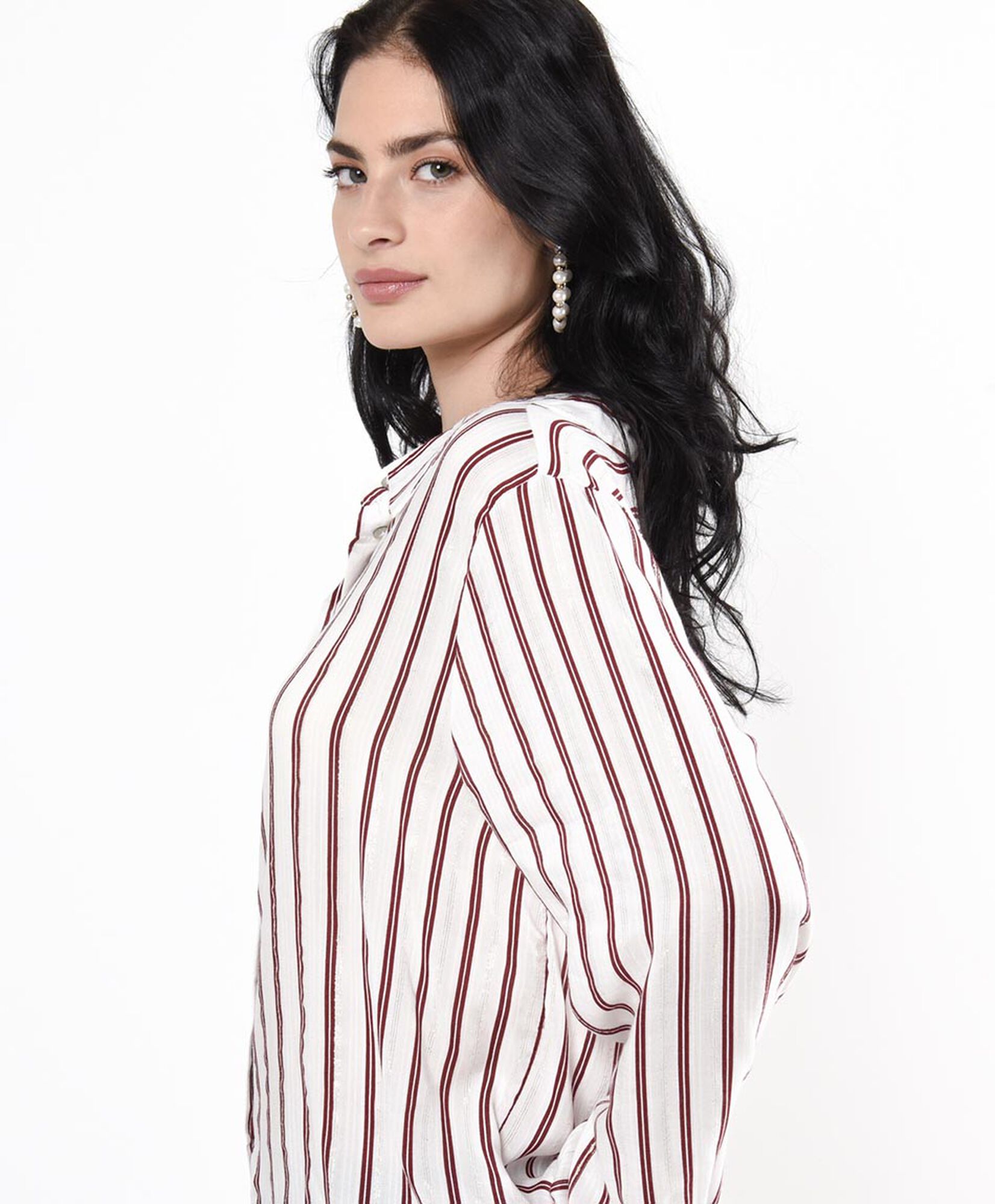 Blusa mujer líneas y brillos Blusa mujer líneas y brillos
