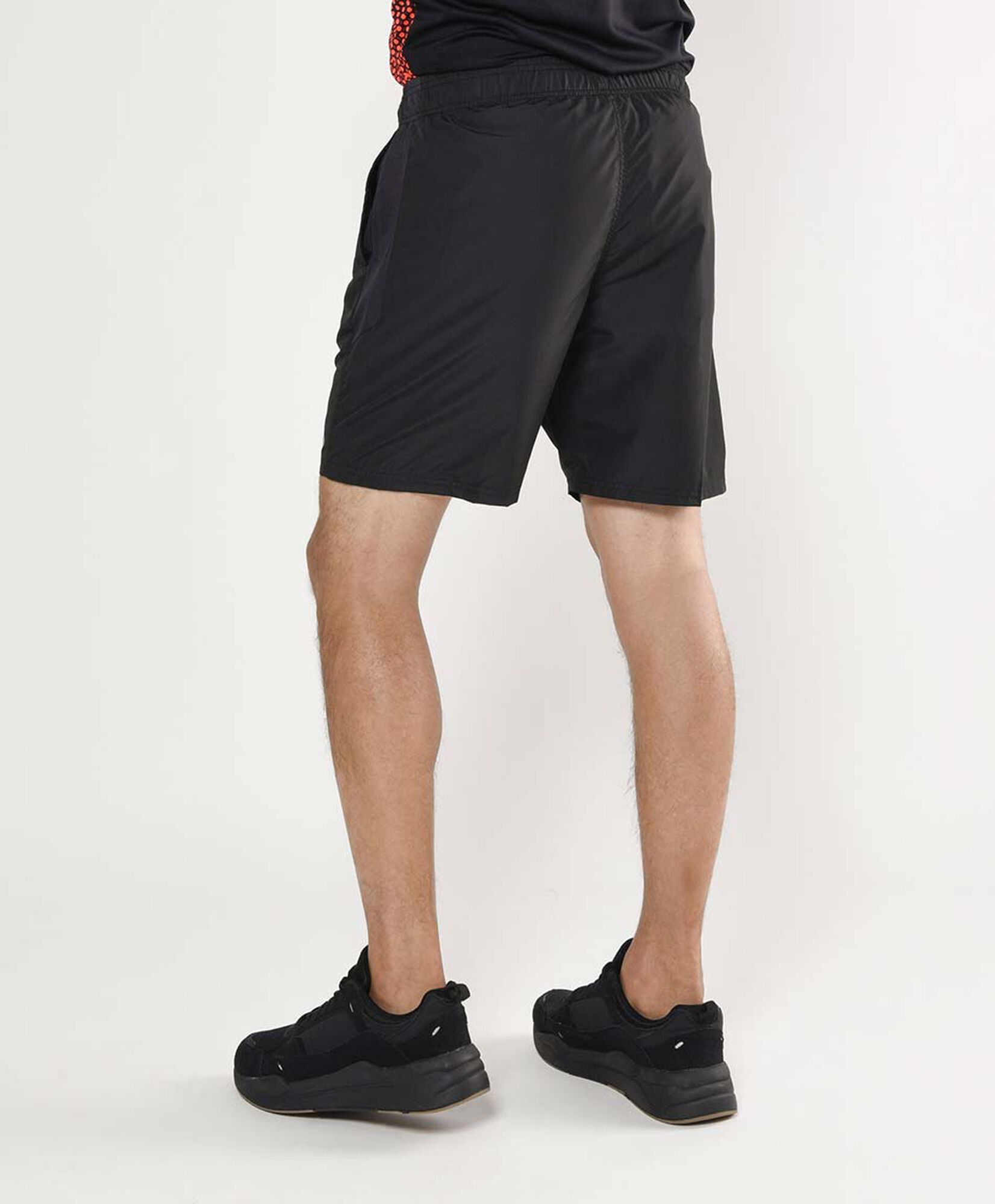 Short deportivo hombre con malla lateral Short deportivo hombre con malla lateral
