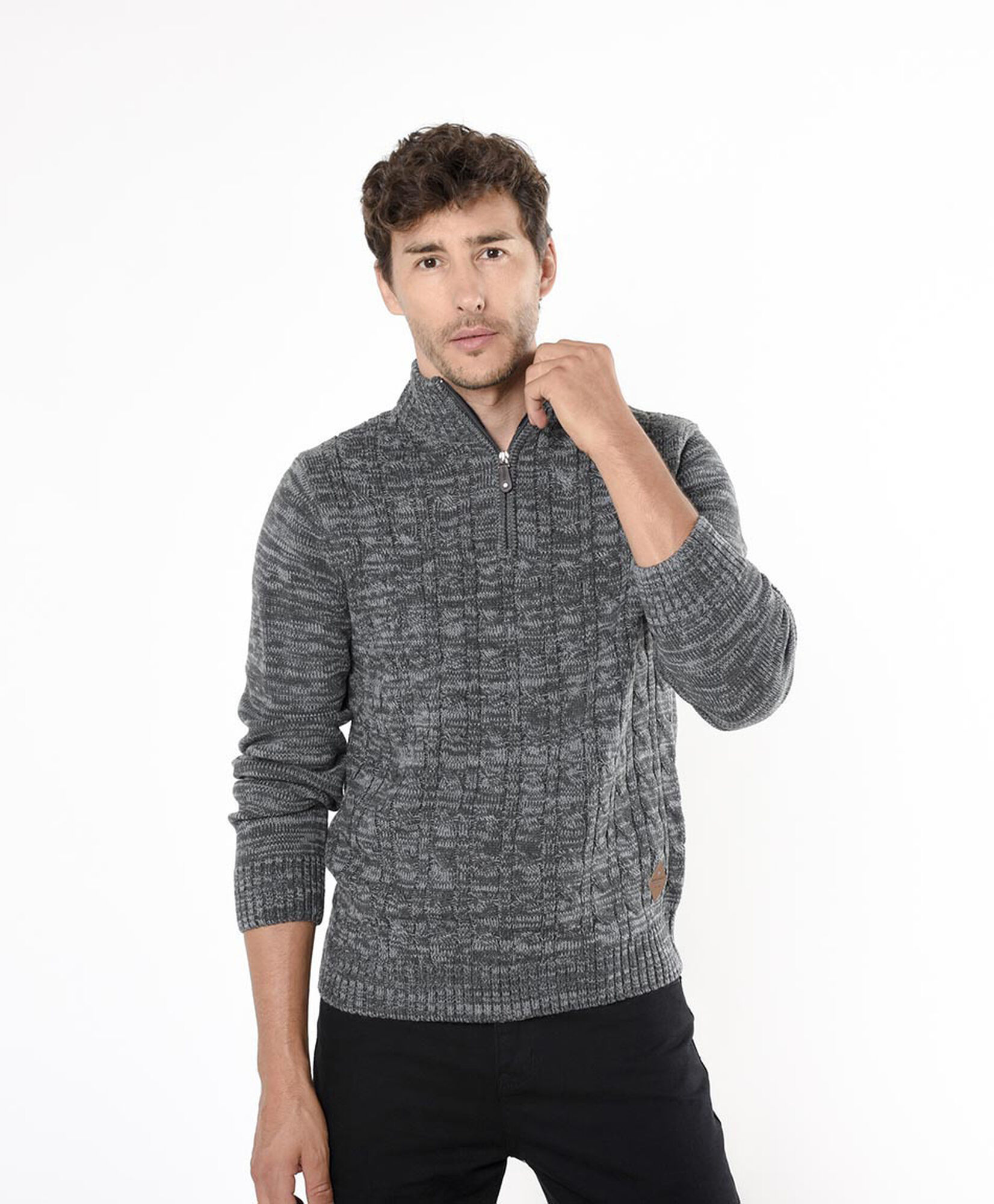 Sweater hombre trenzado medio cierre Sweater hombre trenzado medio cierre
