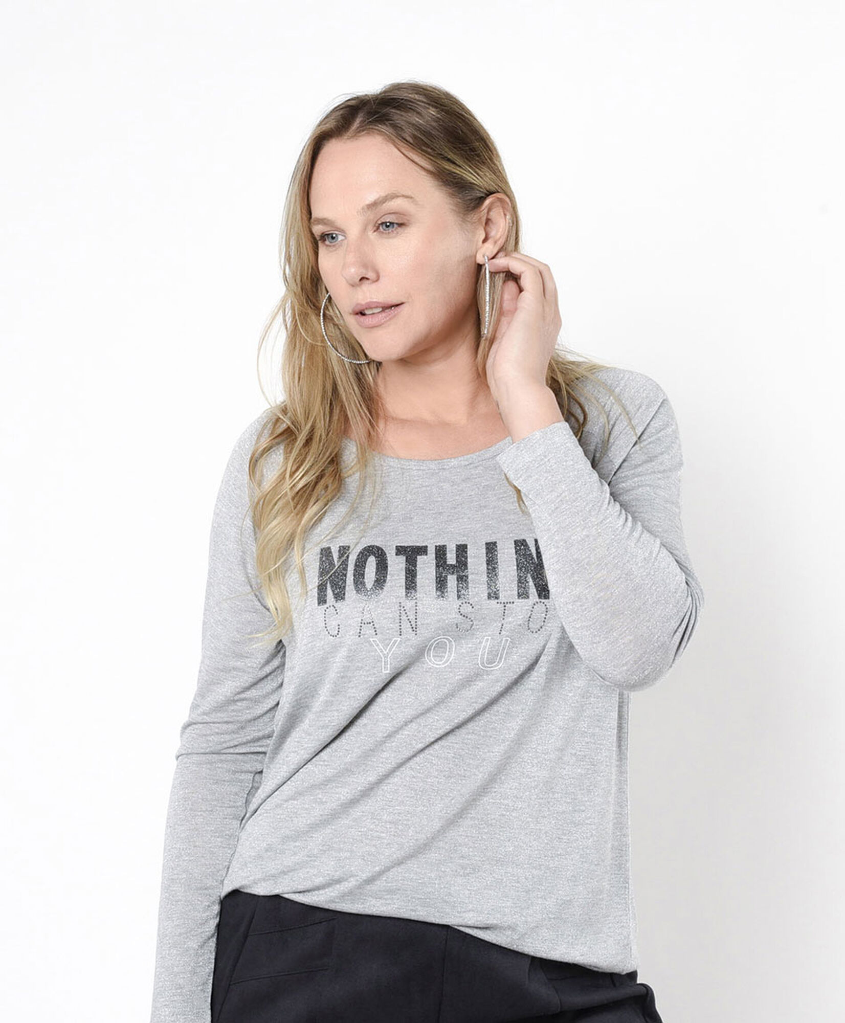 Polera mujer texto brillos Polera mujer texto brillos