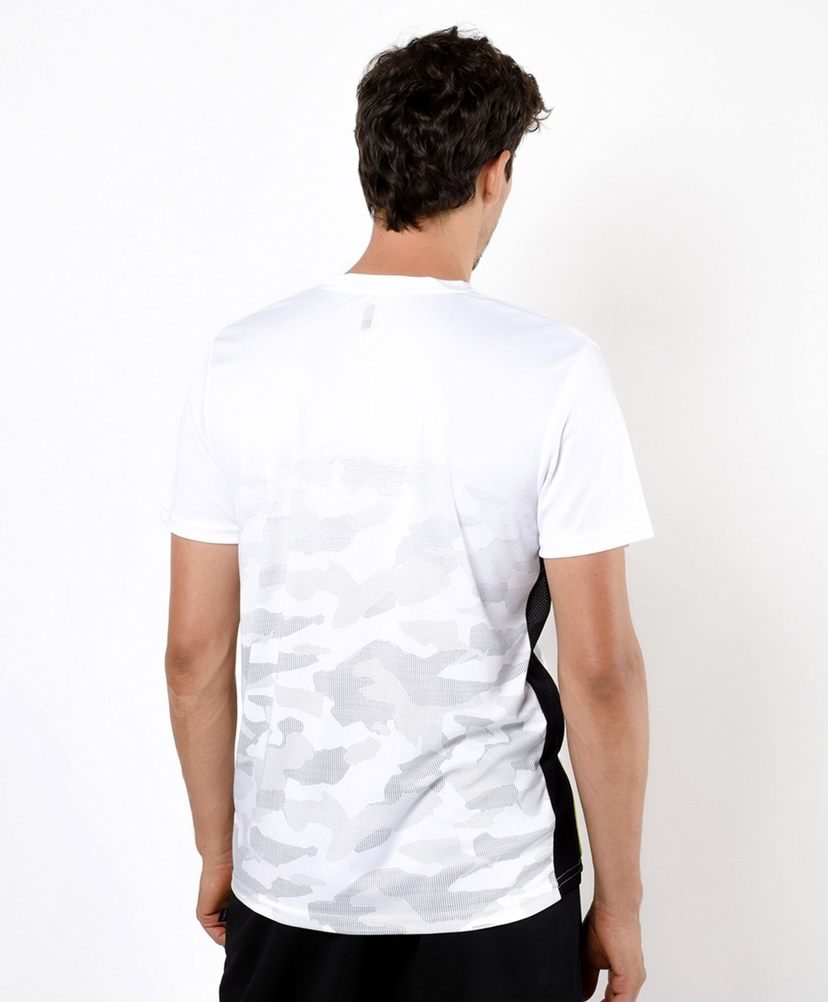 Polera deportiva hombre camuflaje Polera deportiva hombre camuflaje