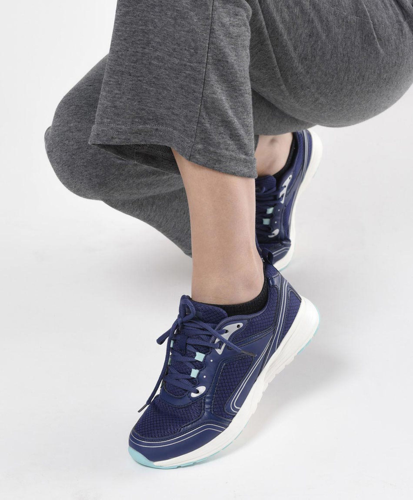 Zapatilla deportiva mujer malla mix plataforma Zapatilla deportiva mujer malla mix plataforma