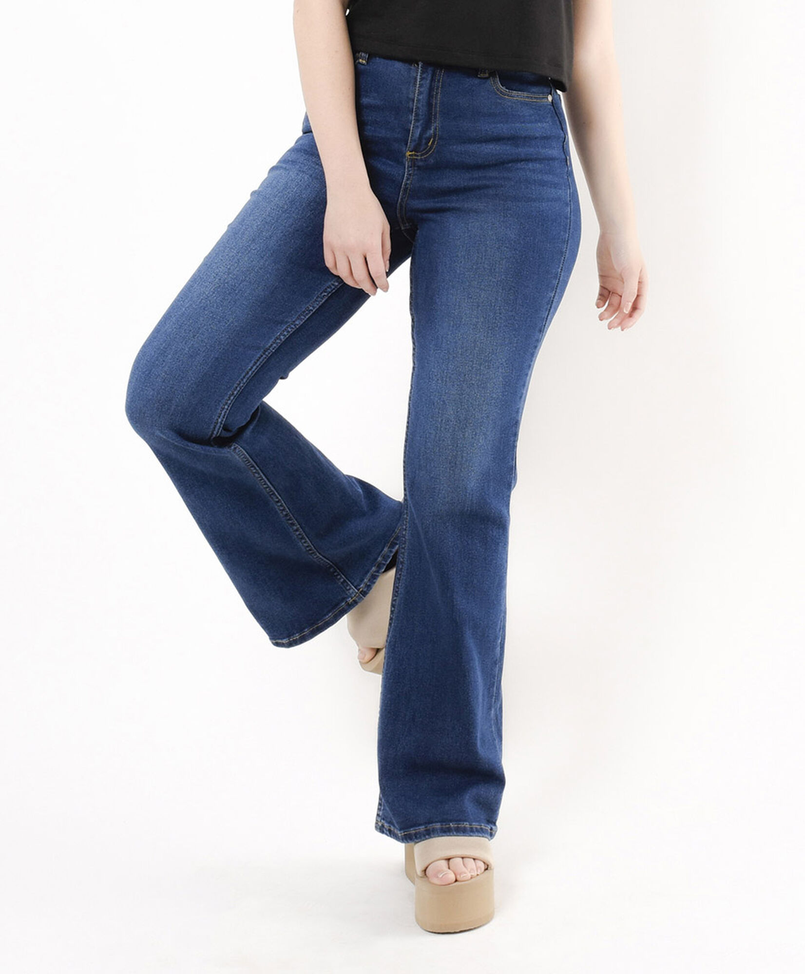 Jeans mujer liso clásico flare Jeans mujer liso clásico flare