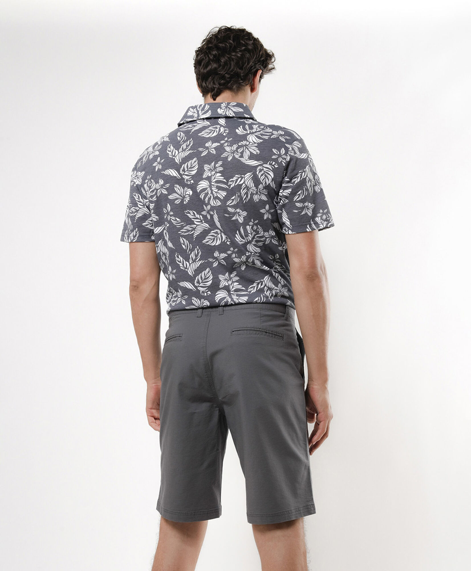 Bermuda hombre lisa gris Bermuda hombre lisa gris