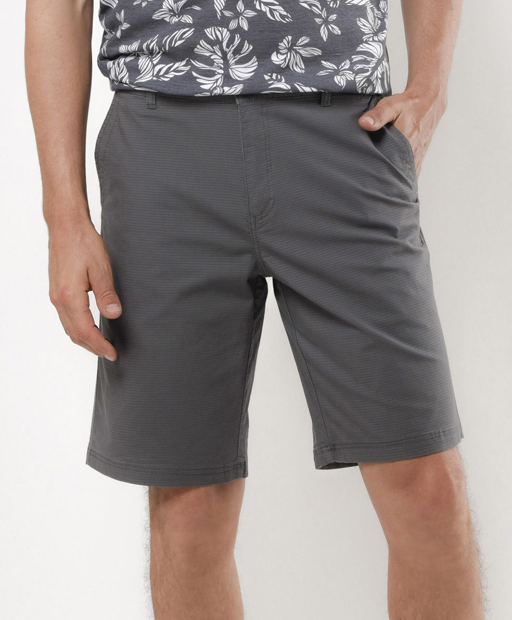 Bermuda hombre lisa gris Bermuda hombre lisa gris