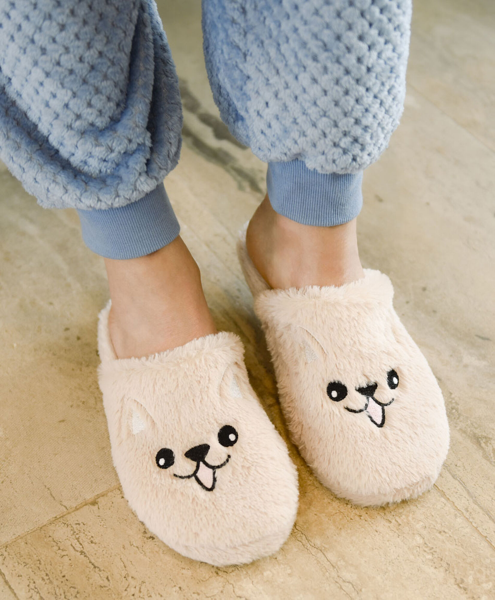 Pantufla mujer perrito pelitos Pantufla mujer perrito pelitos