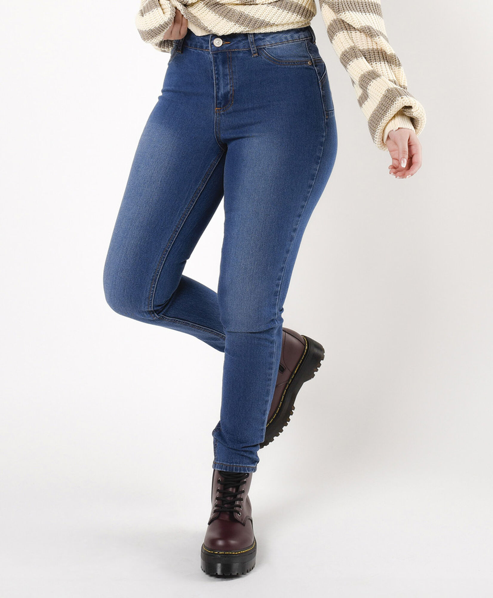 Jeans mujer tiro alto clásico Jeans mujer tiro alto clásico