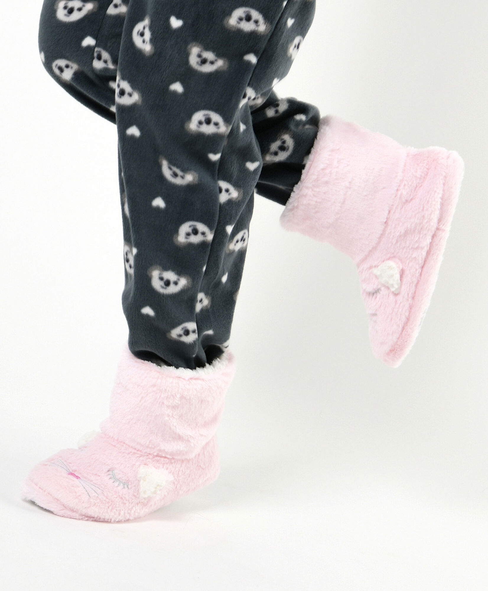 Pantufla mujer animalitos caña alta Pantufla mujer animalitos caña alta