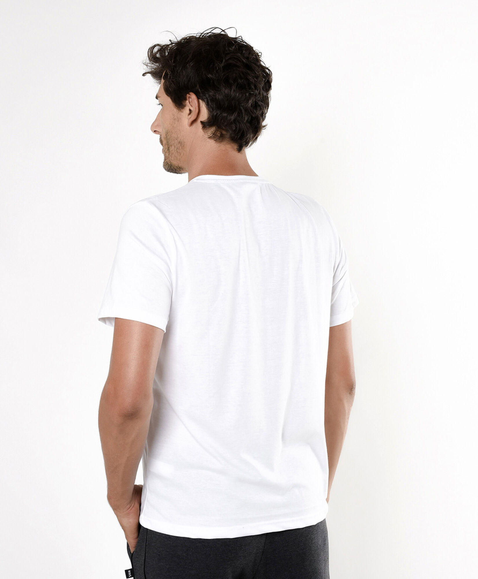 Polera deportiva hombre zapatillas Polera deportiva hombre zapatillas