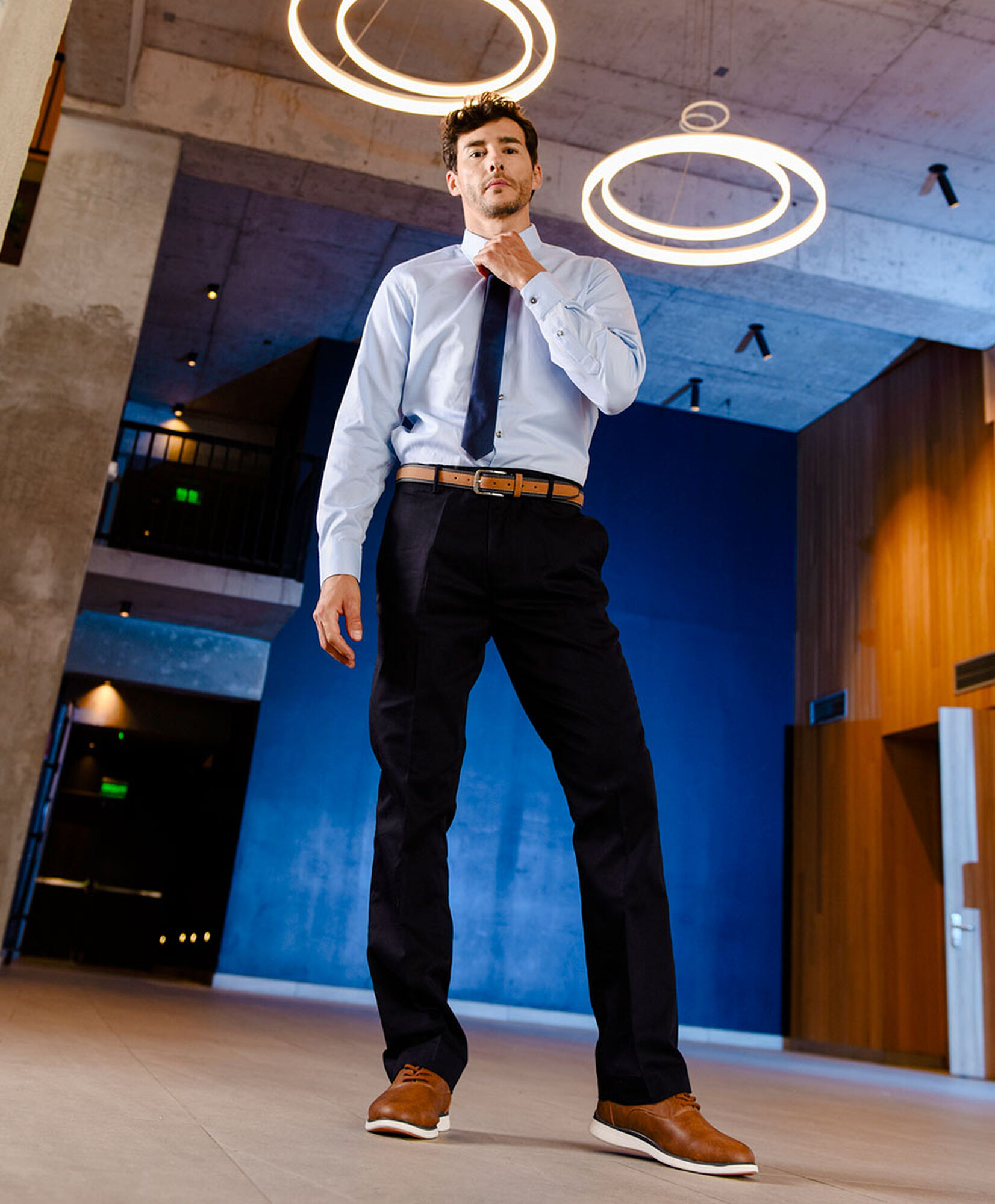Pantalón hombre clásico azul oscuro Pantalón hombre clásico azul oscuro