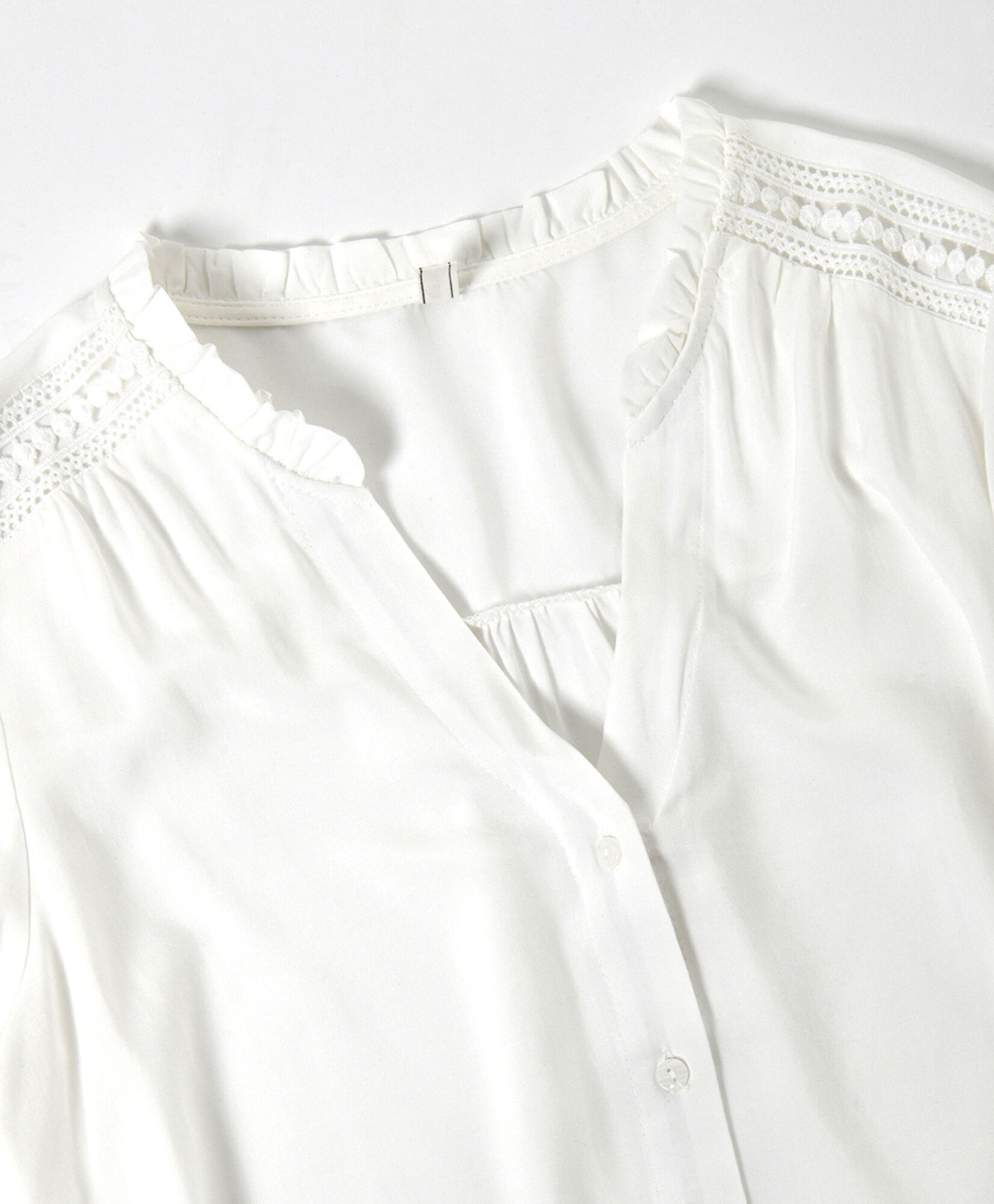 Blusa mujer detalles encajes Blusa mujer detalles encajes