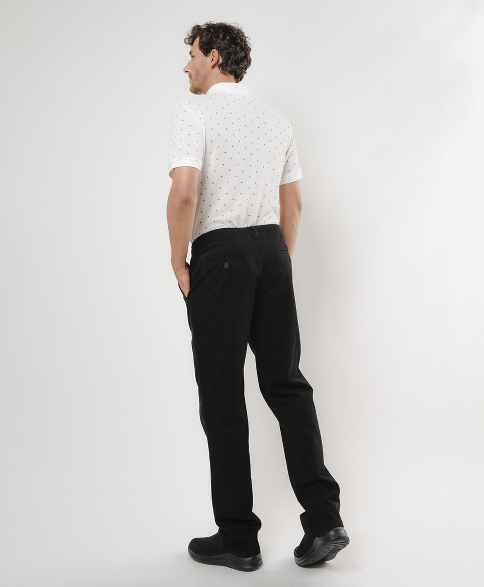 Pantalón hombre liso negro Pantalón hombre liso negro