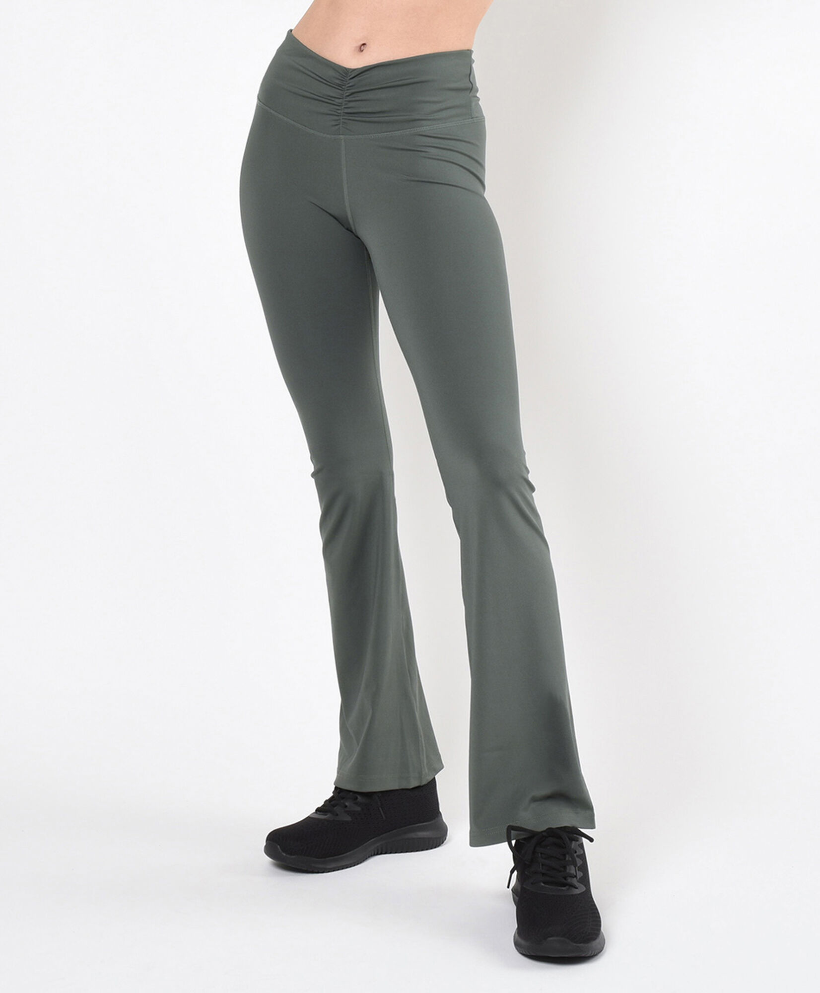 Calza mujer costura en pretina flare Calza mujer costura en pretina flare