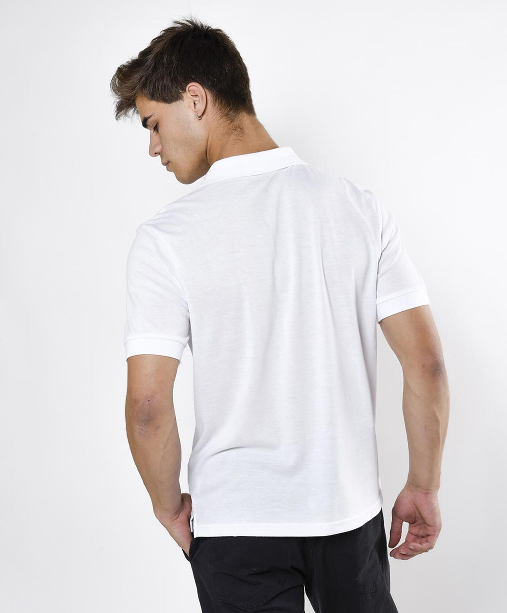 Polera hombre lisa cuello piqué Polera hombre lisa cuello piqué