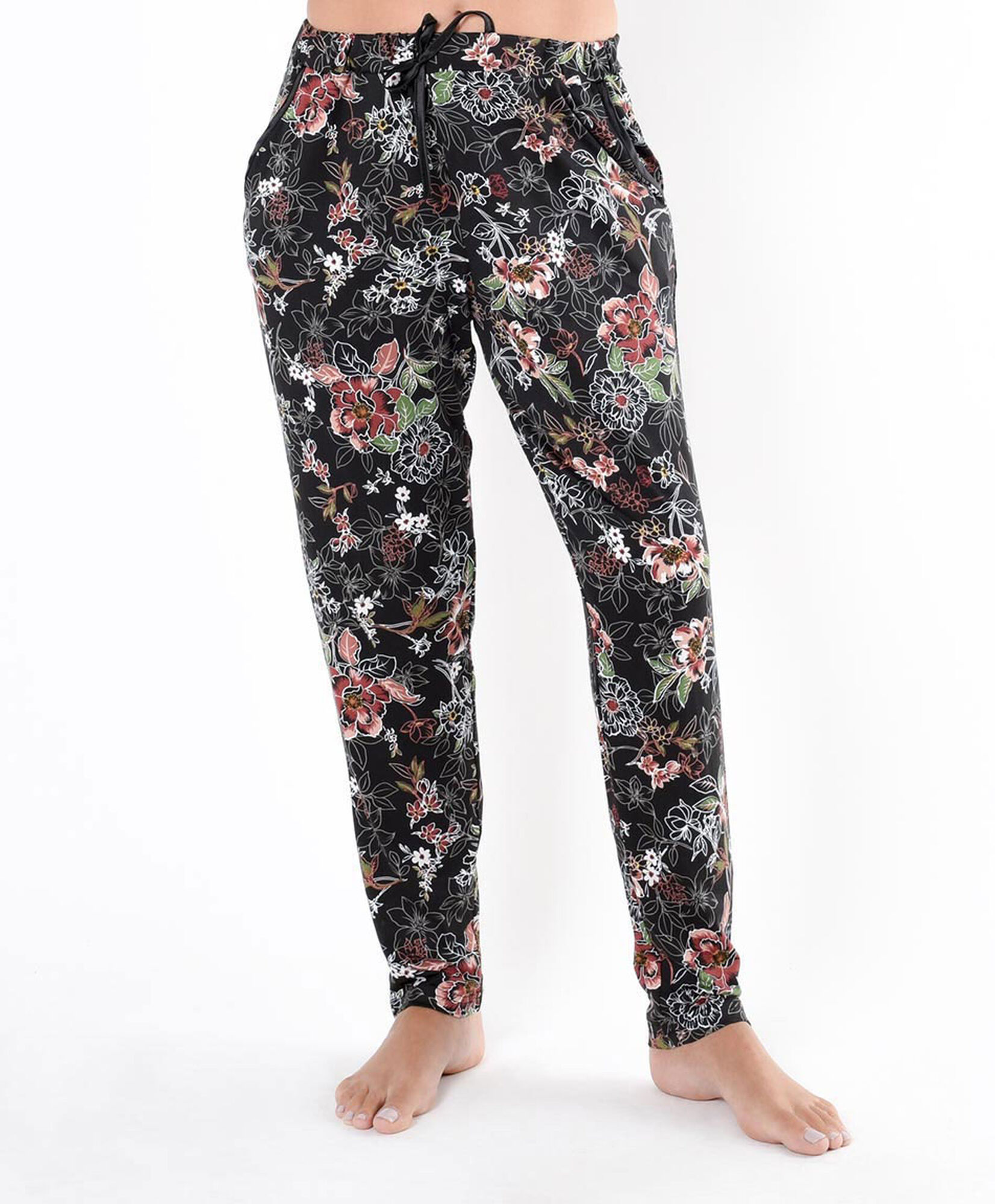 Pijama mujer floreado negro Pijama mujer floreado negro