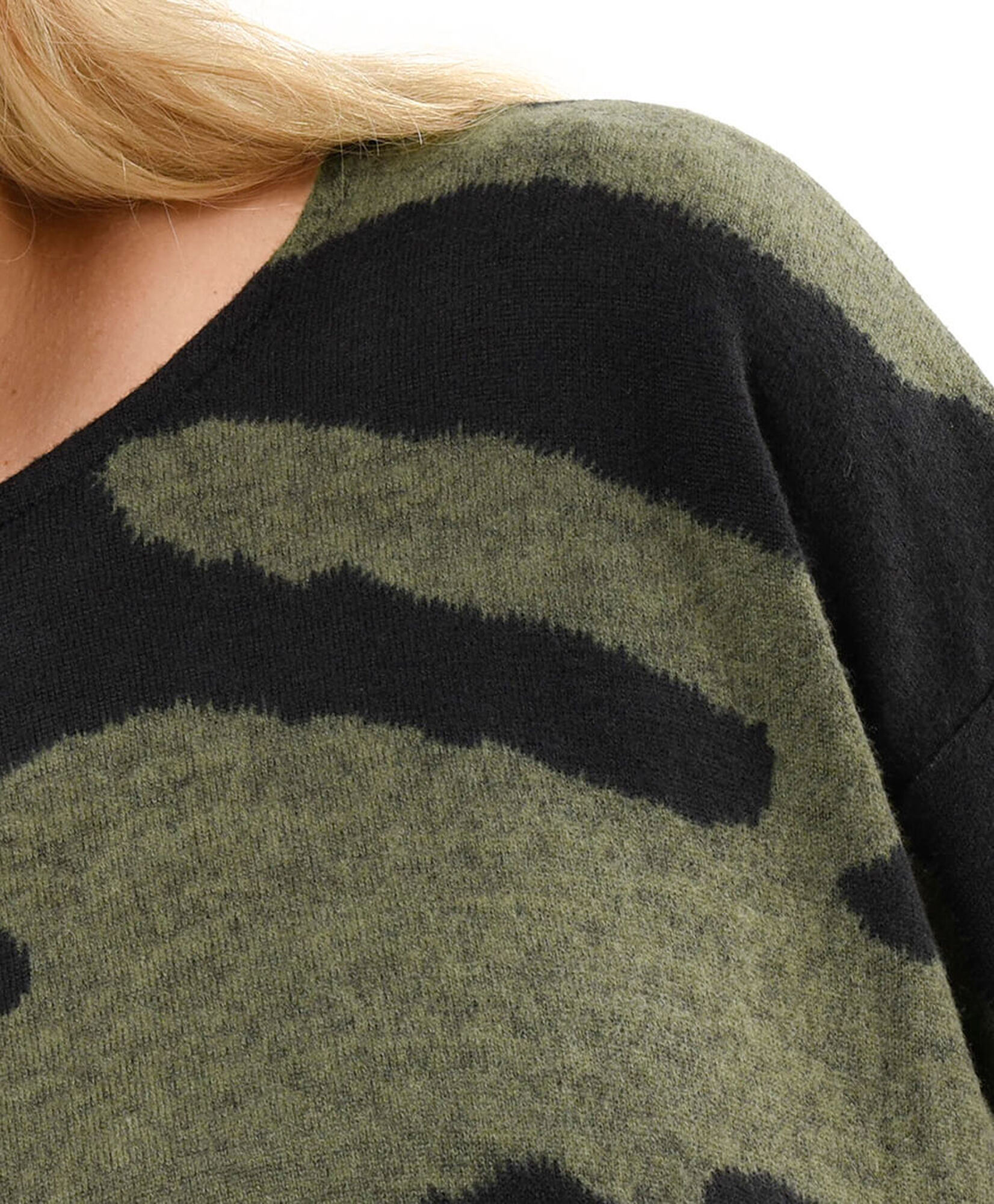 Polera mujer oversize camuflaje Polera mujer oversize camuflaje