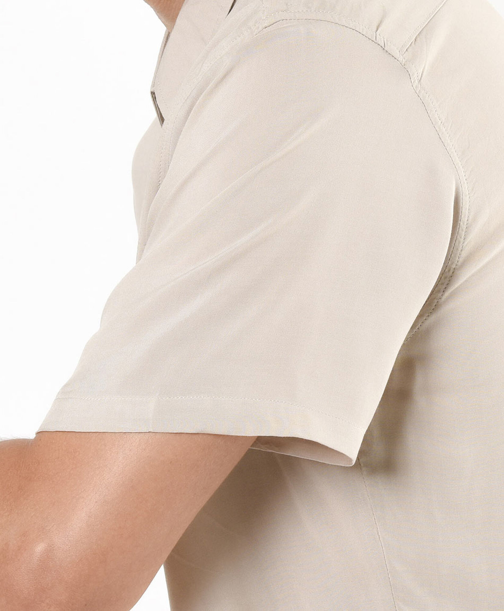 Camisa hombre lisa colores neutros Camisa hombre lisa colores neutros