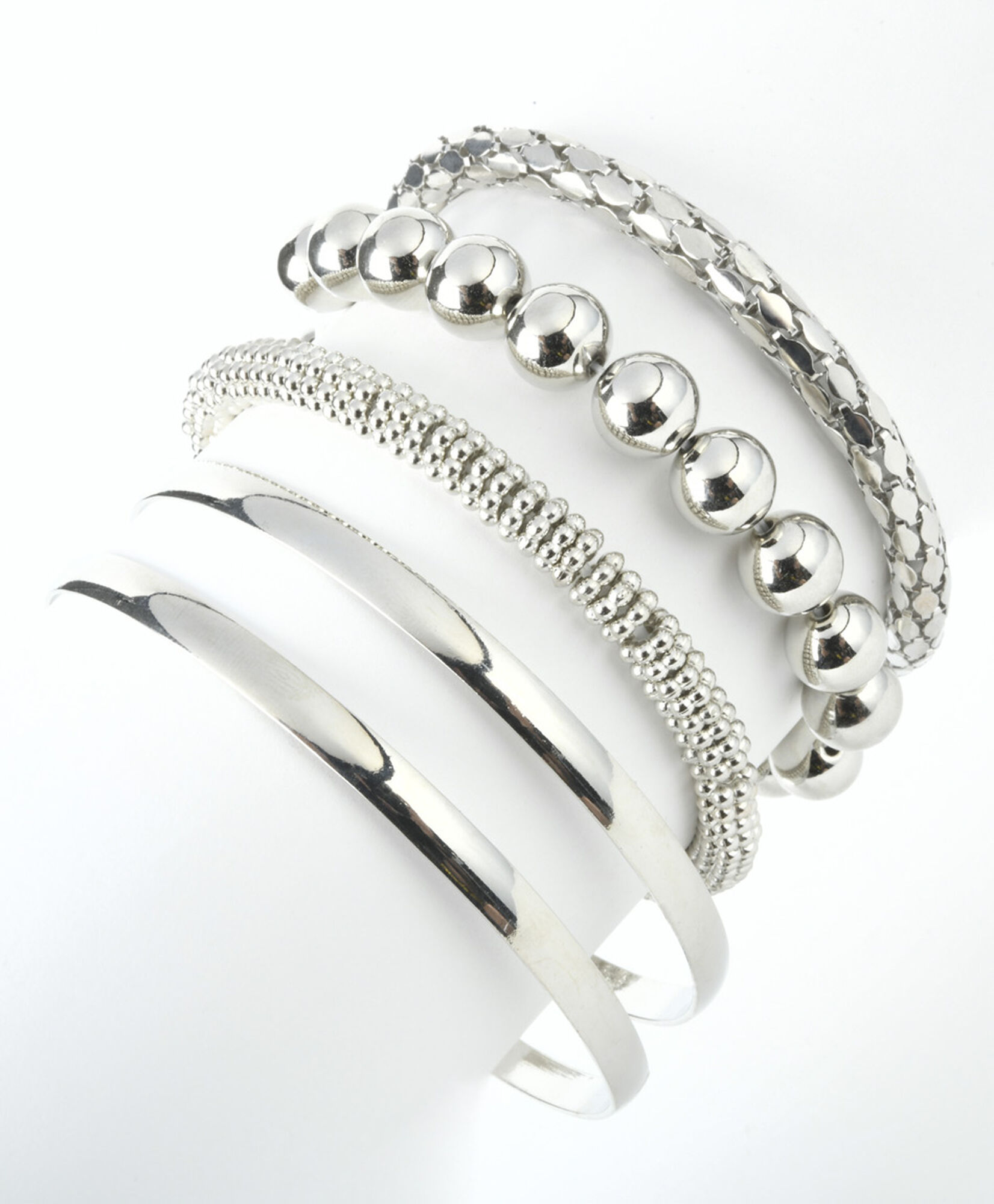 Set 5 pulseras mujer plateadas Set 5 pulseras mujer plateadas
