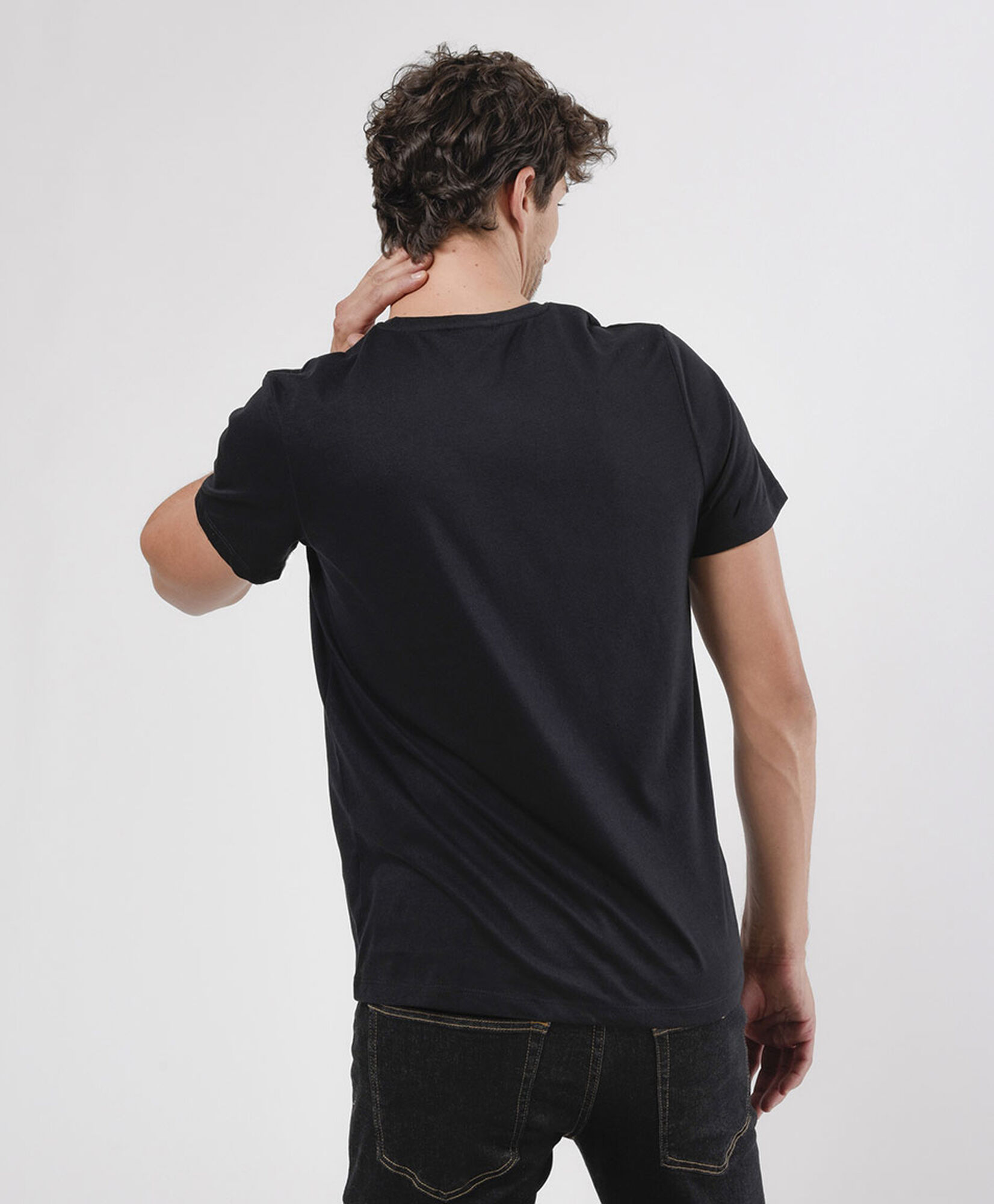Polera hombre estampado serpientes Polera hombre estampado serpientes
