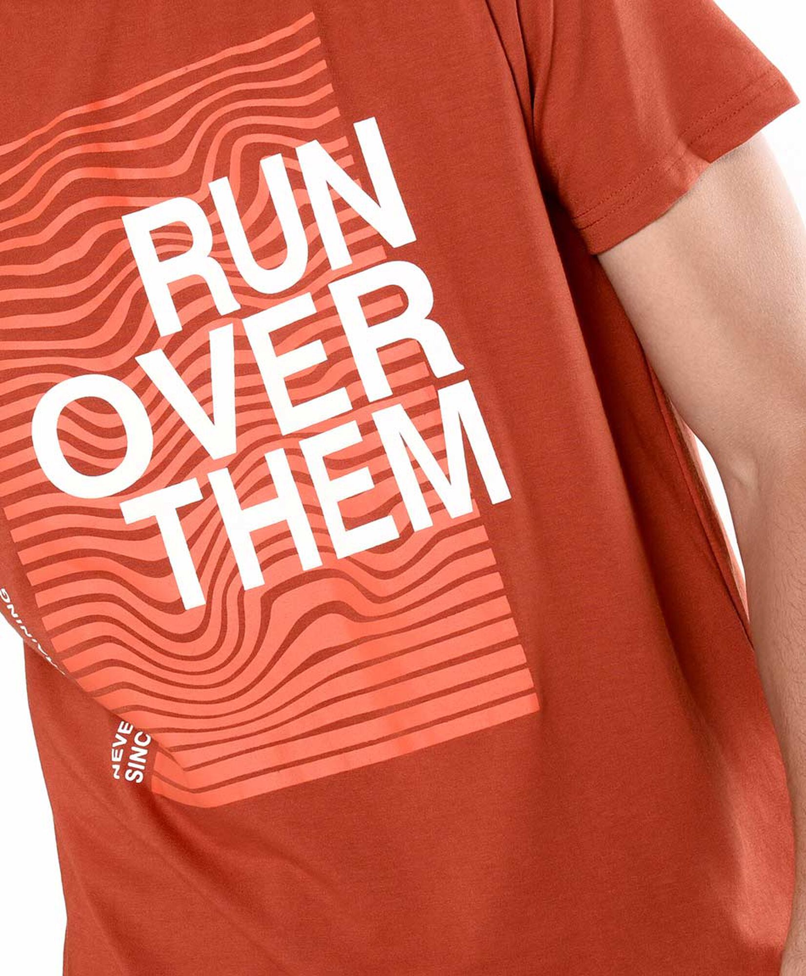 Polera deportiva hombre run Polera deportiva hombre run