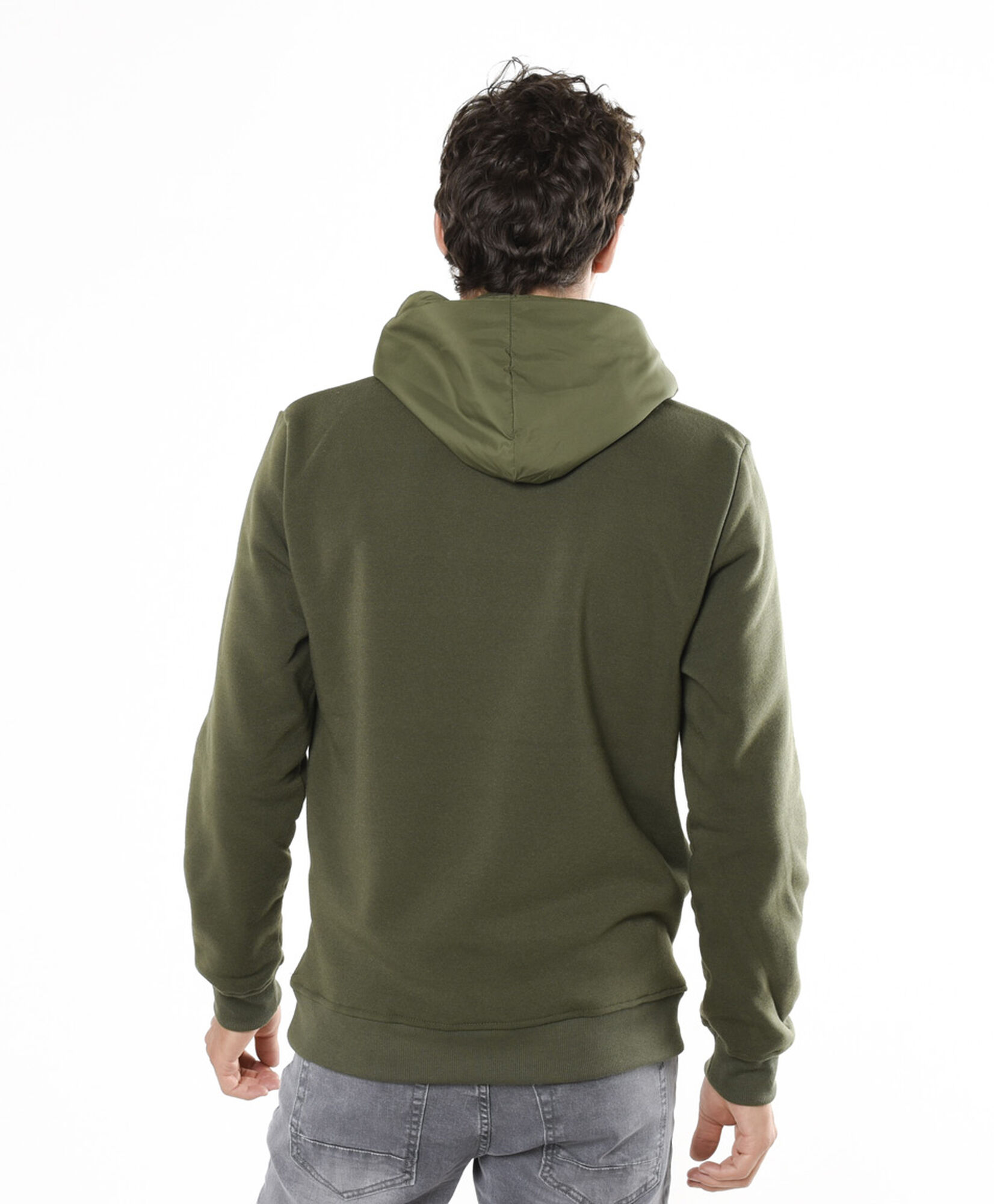 Polerón hombre liso con gorro Polerón hombre liso con gorro