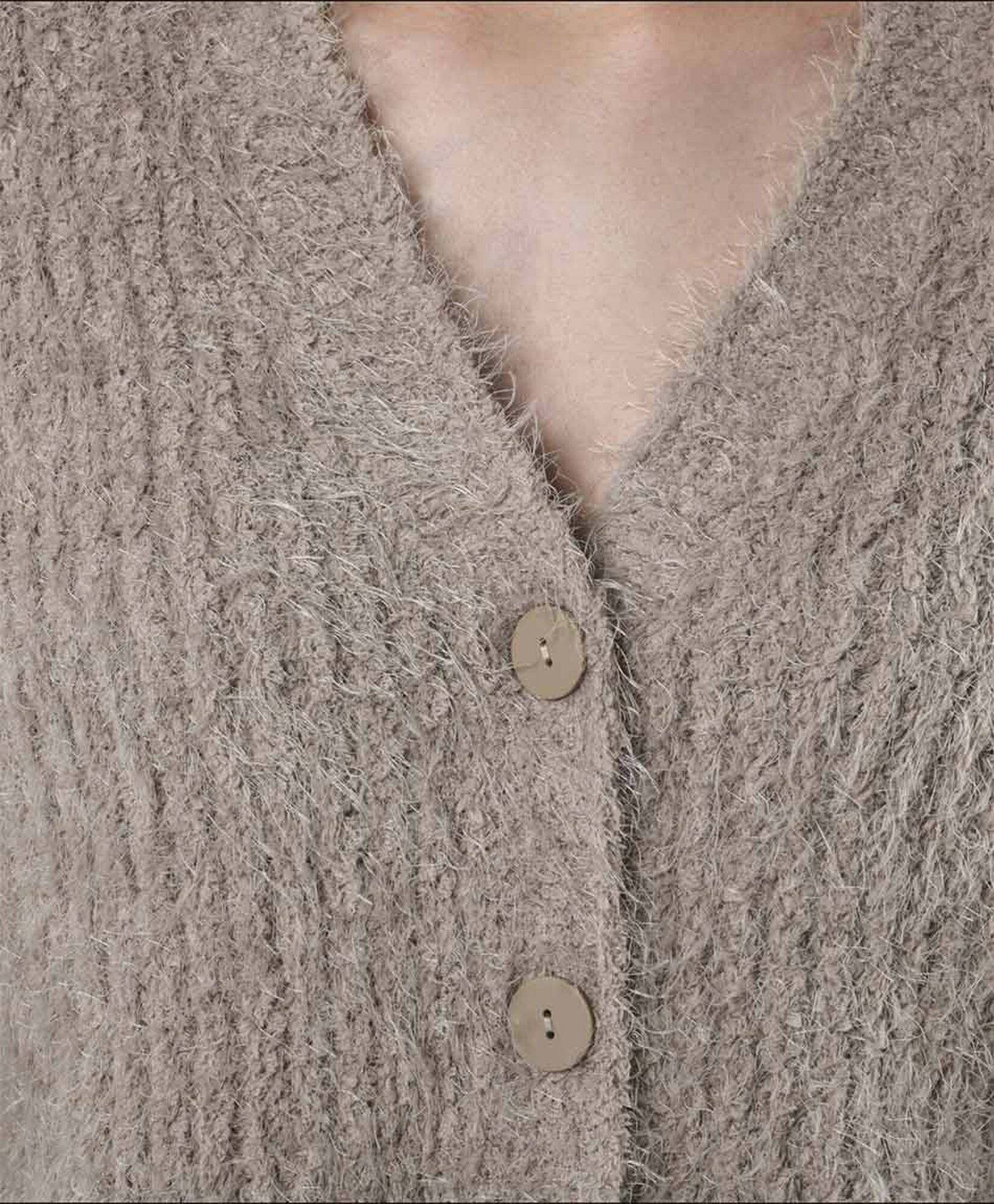 Cardigan mujer botones pelitos Cardigan mujer botones pelitos
