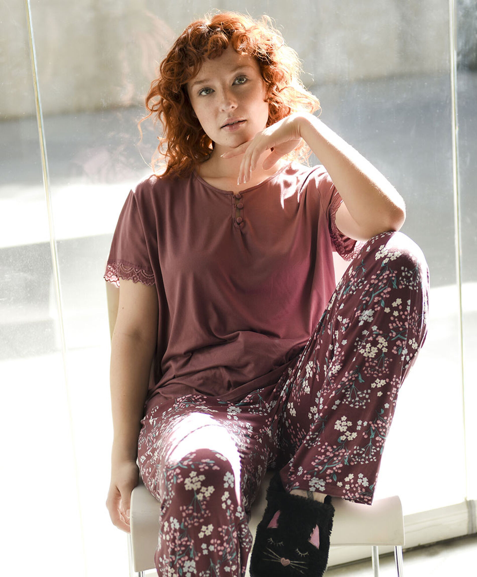 Pijama mujer encaje floreado Pijama mujer encaje floreado