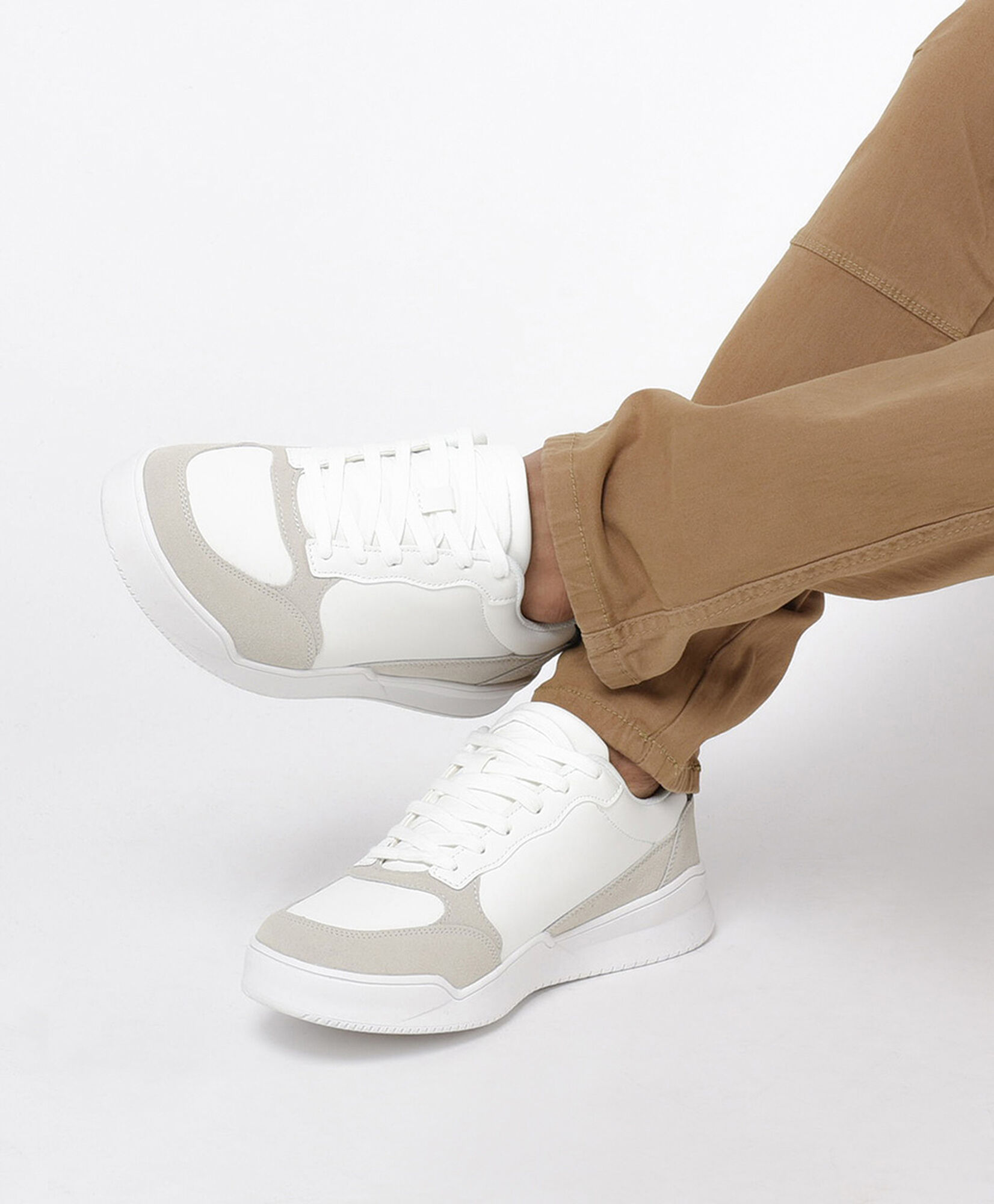 Zapatilla hombre urbana bicolor Zapatilla hombre urbana bicolor