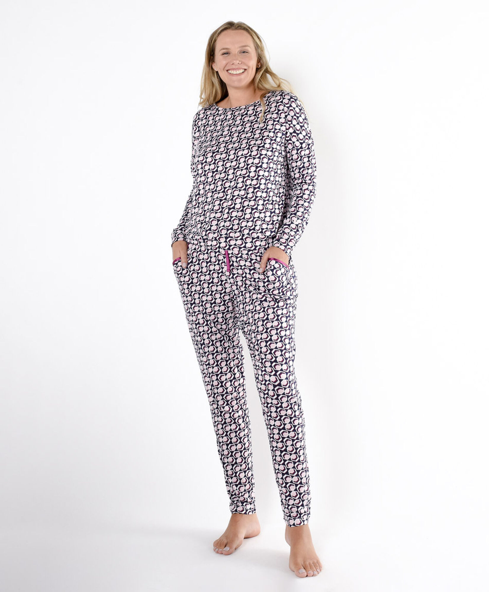 Pijama mujer diseño hexagonal Pijama mujer diseño hexagonal