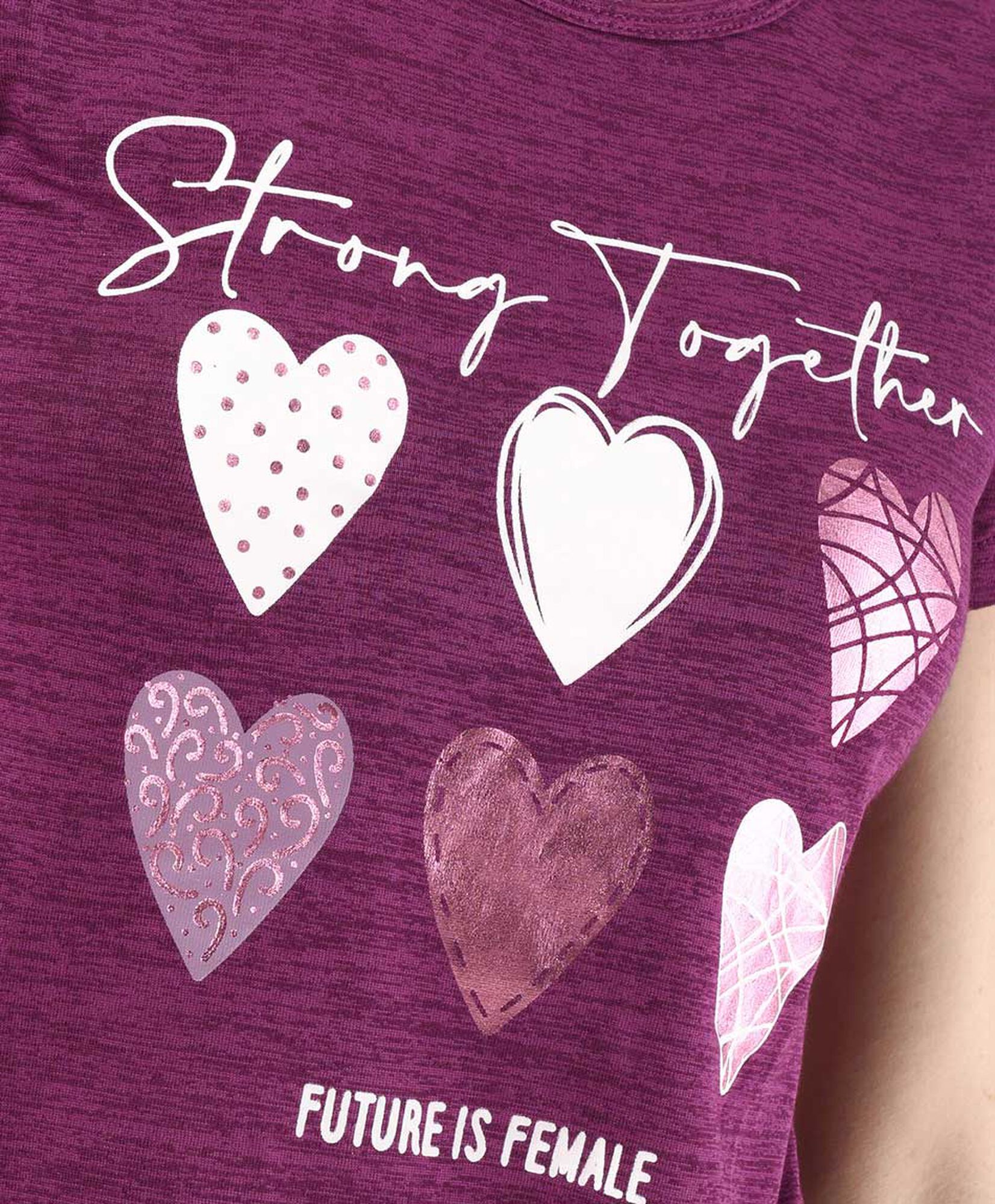 Polera deportiva mujer corazones Polera deportiva mujer corazones