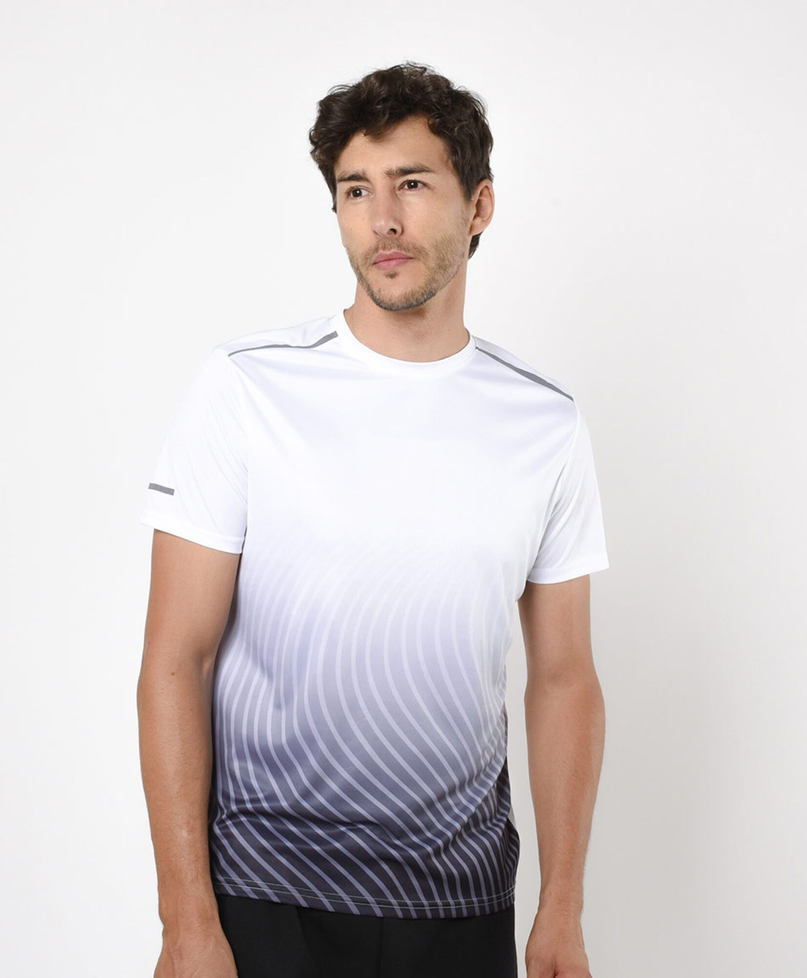 Polera deportiva hombre líneas degradé Polera deportiva hombre líneas degradé