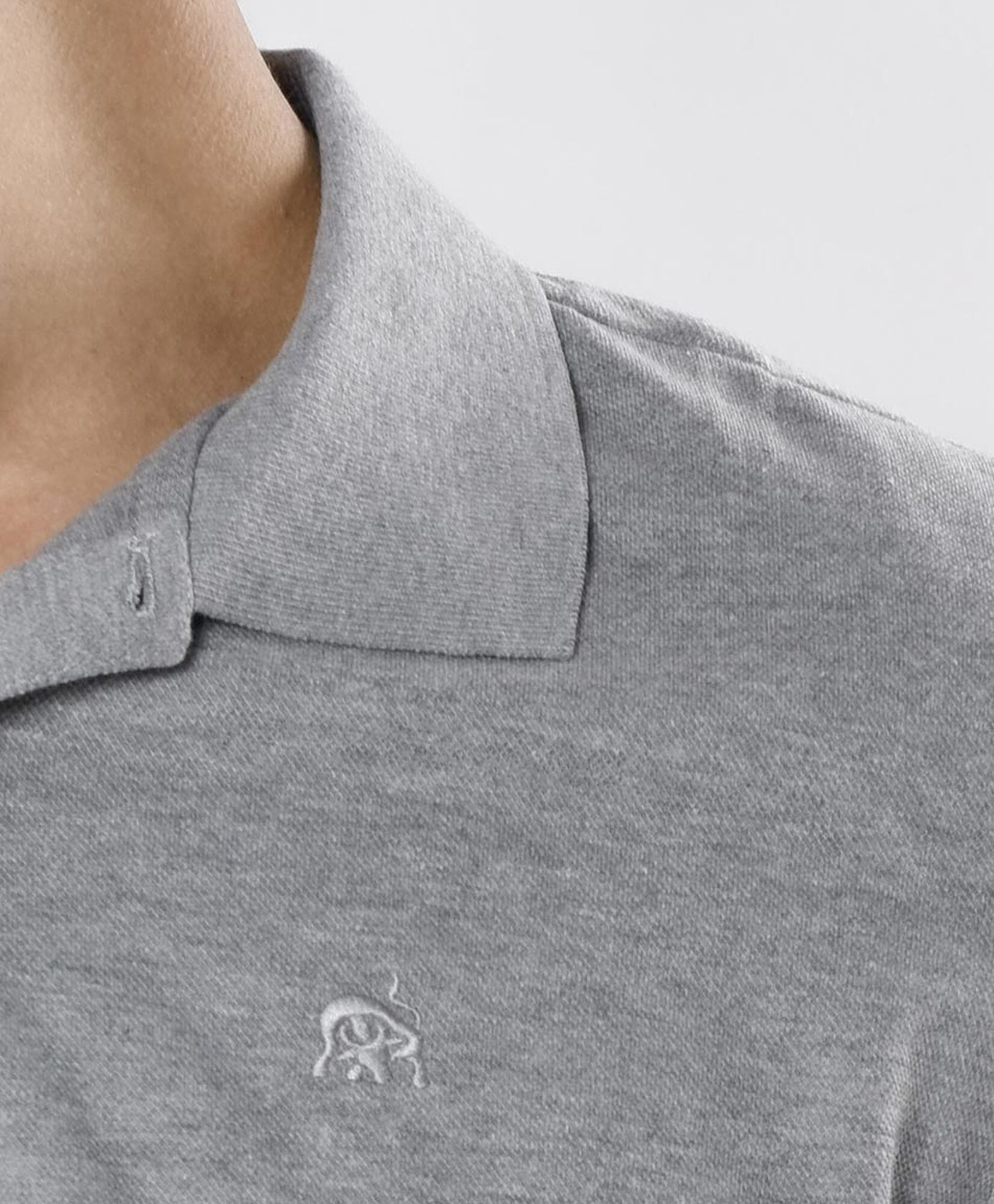 Polera hombre lisa cuello piqué Polera hombre lisa cuello piqué