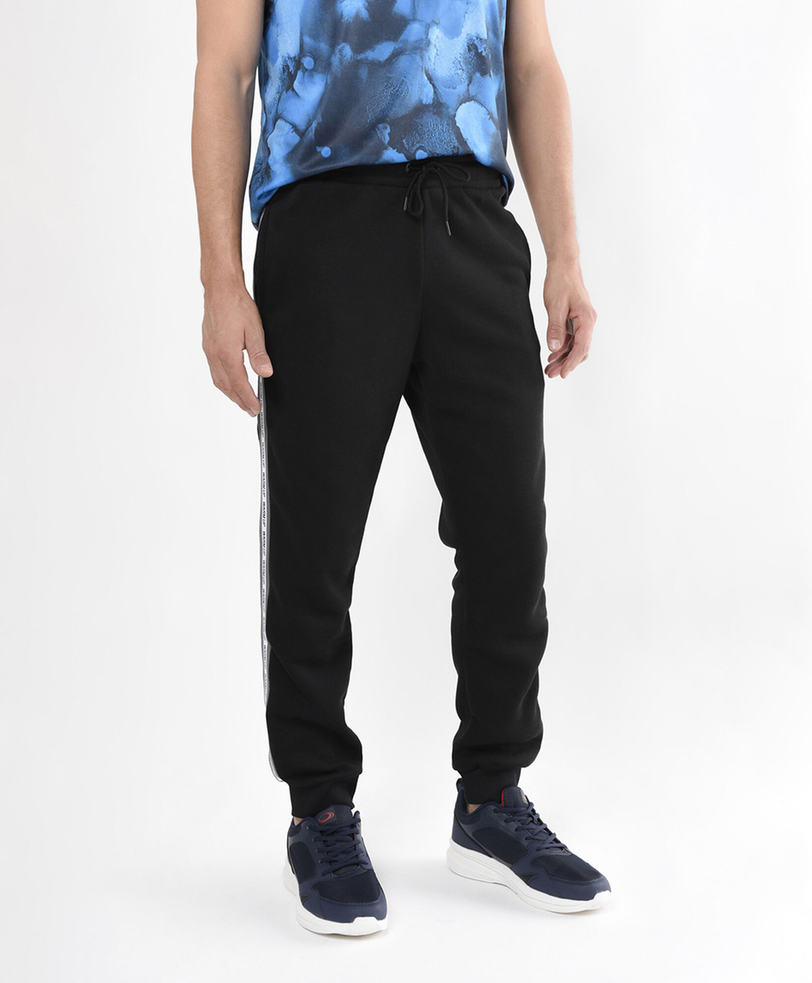 Pantalón de buzo hombre franjas texto slim fit Pantalón de buzo hombre franjas texto slim fit