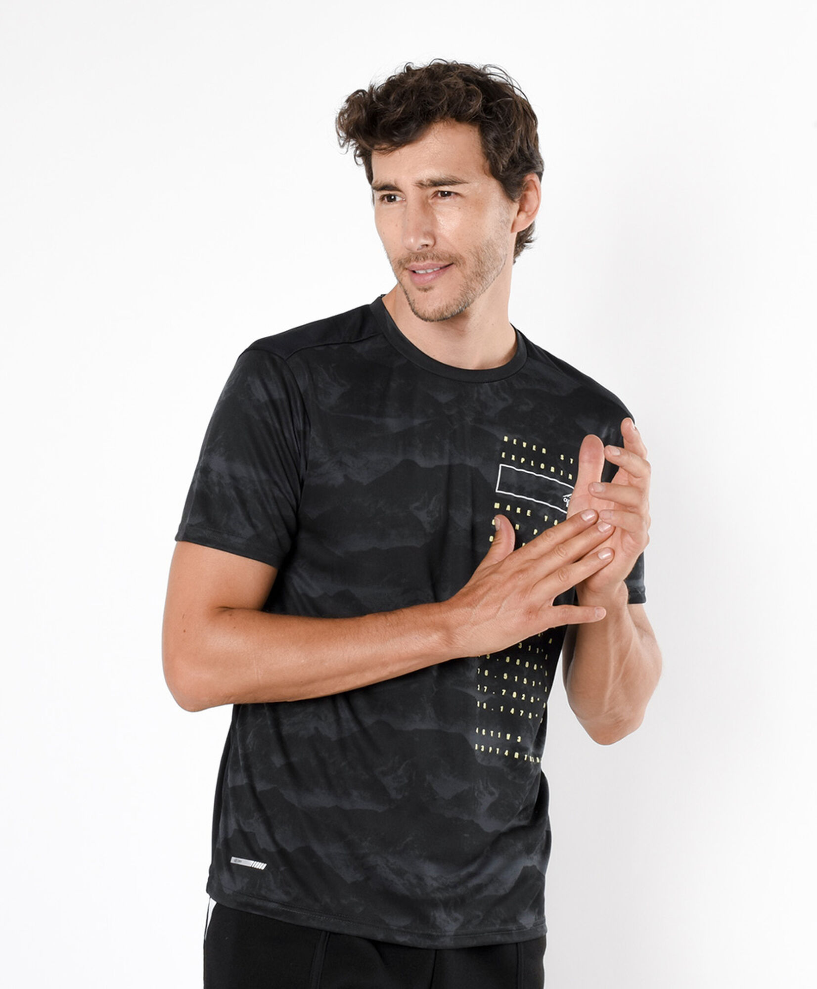 Polera deportiva hombre montañas Polera deportiva hombre montañas