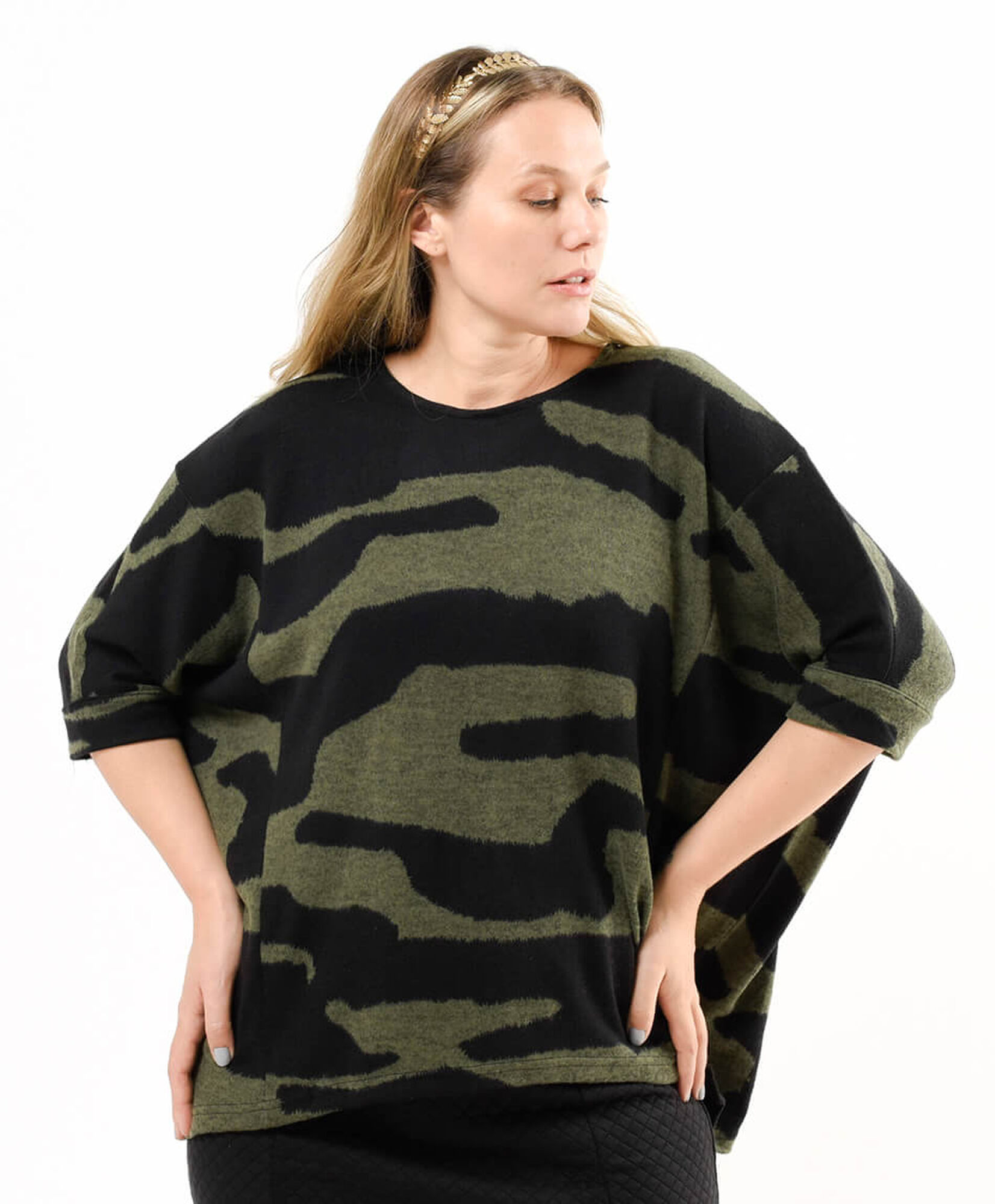 Polera mujer oversize camuflaje Polera mujer oversize camuflaje