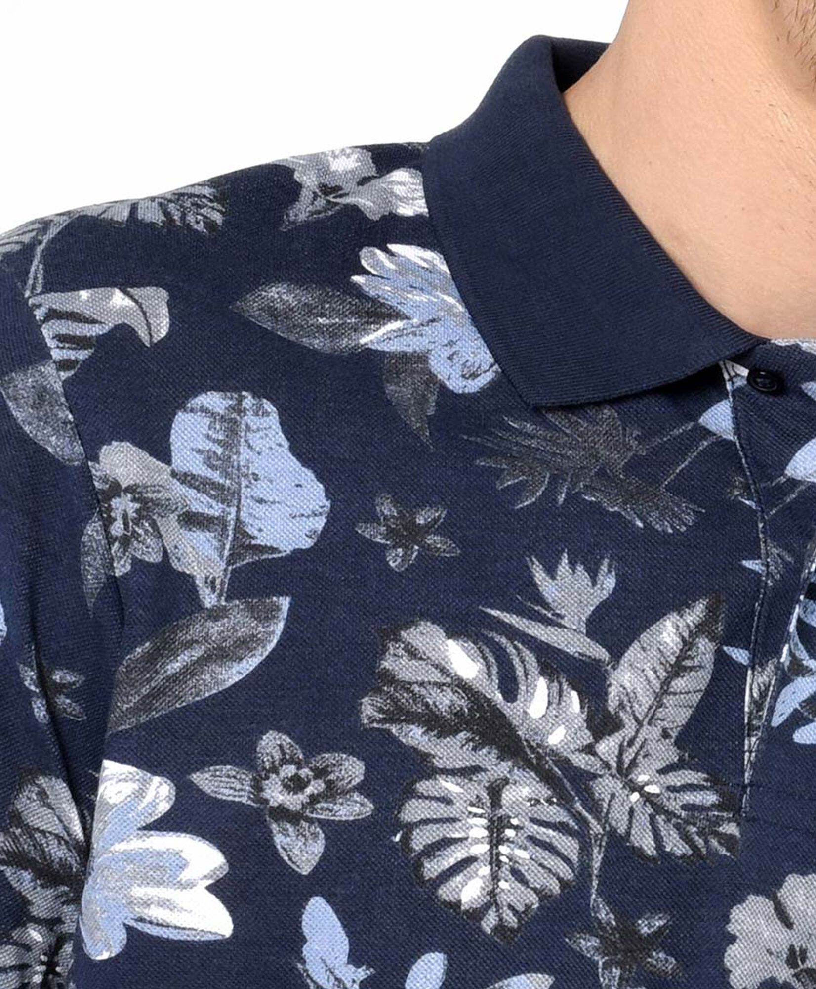 Polera hombre floreada cuello piqué Polera hombre floreada cuello piqué