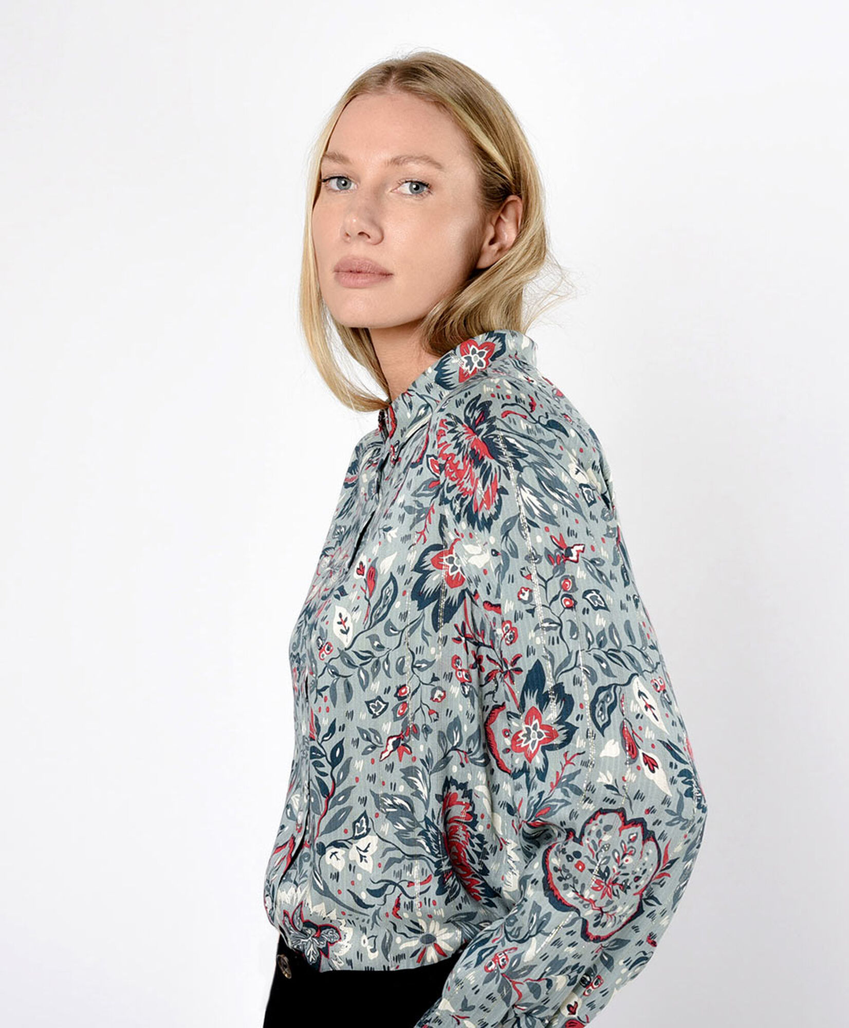 Blusa mujer print floreado brillos Blusa mujer print floreado brillos