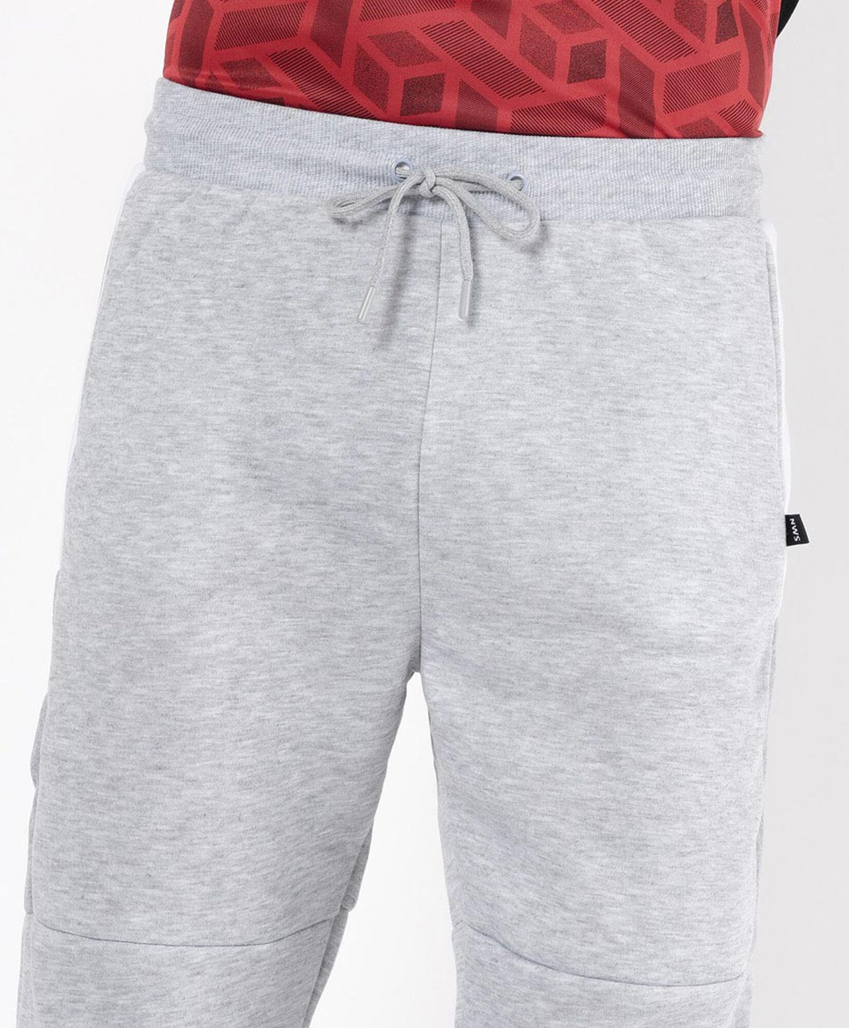 Pantalón de buzo hombre costuras slim fit Pantalón de buzo hombre costuras slim fit
