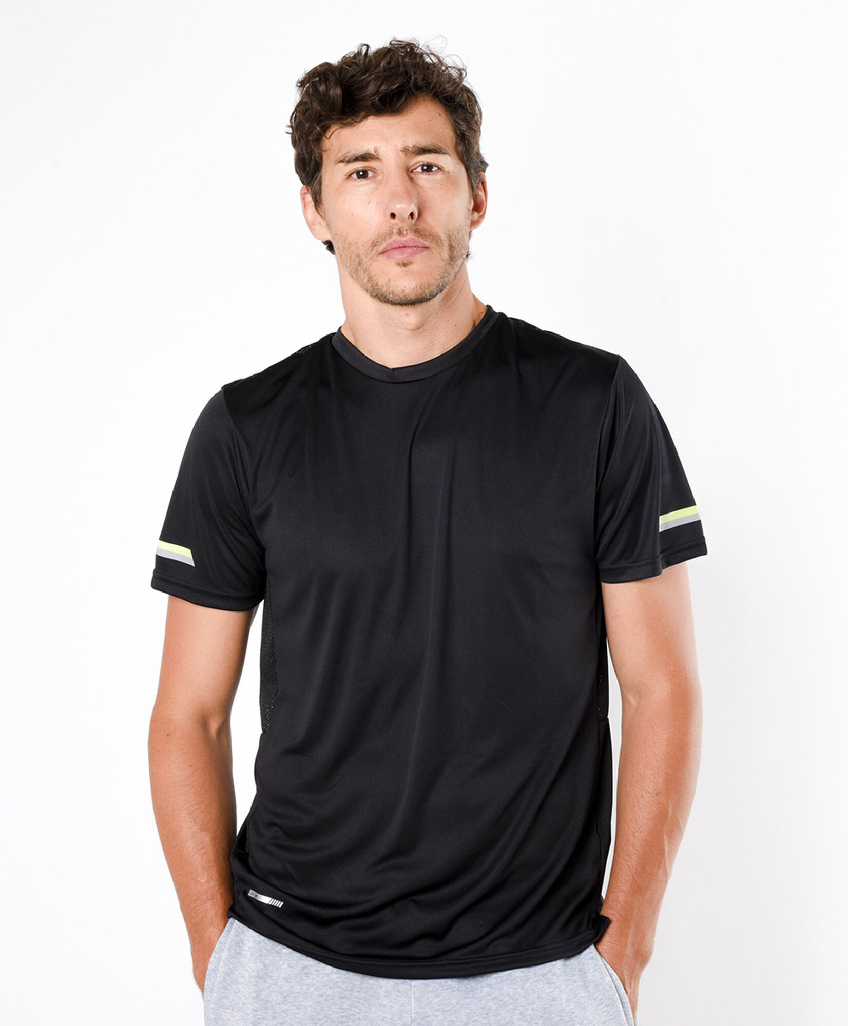 Polera deportiva hombre líneas bicolor Polera deportiva hombre líneas bicolor
