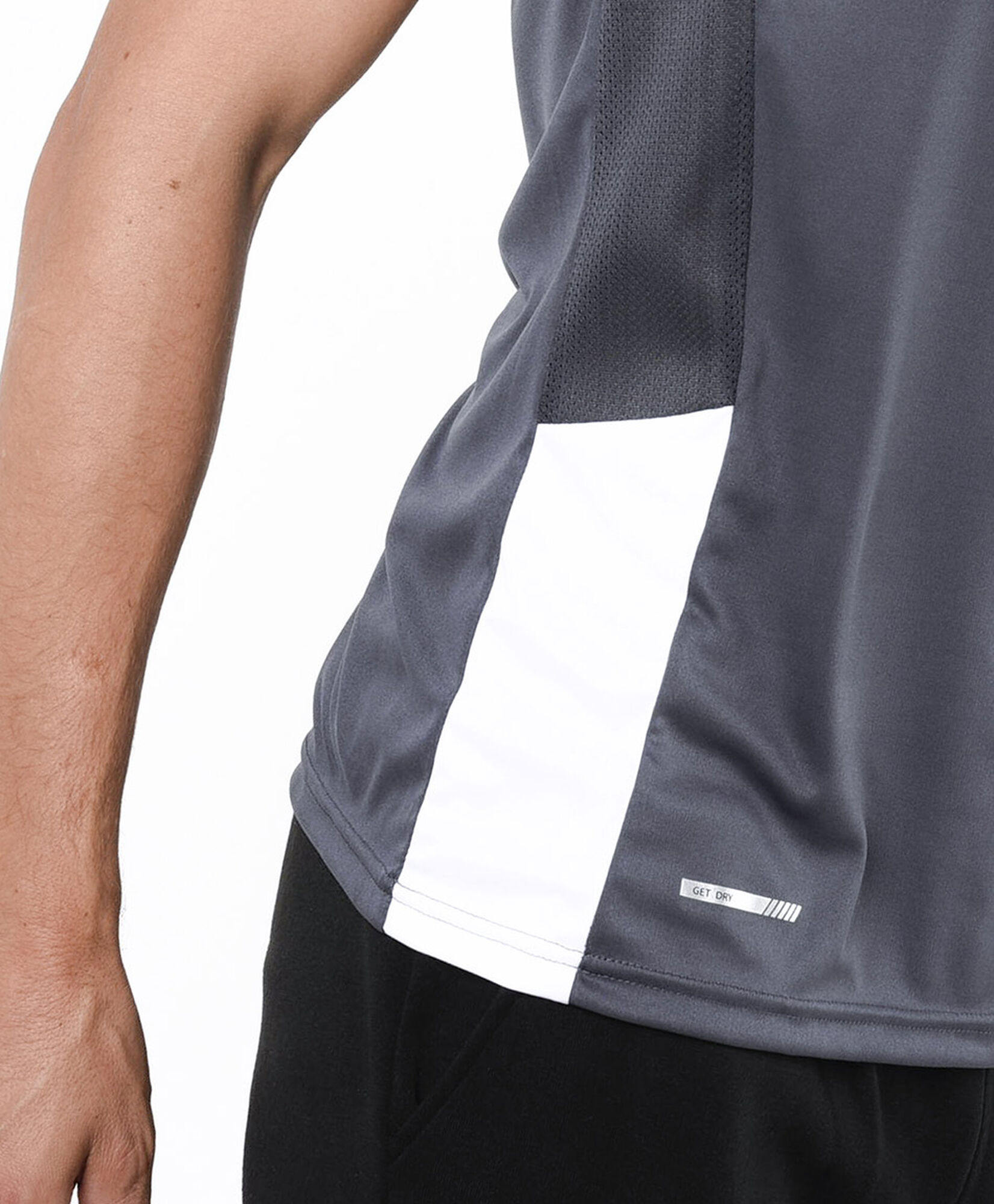 Polera deportiva hombre líneas gris sin mangas Polera deportiva hombre líneas gris sin mangas