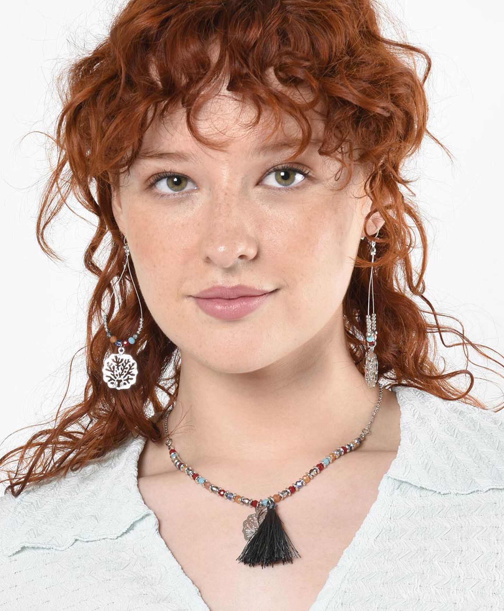 Set collar + aros mujer dijes y mostacillas Set collar + aros mujer dijes y mostacillas