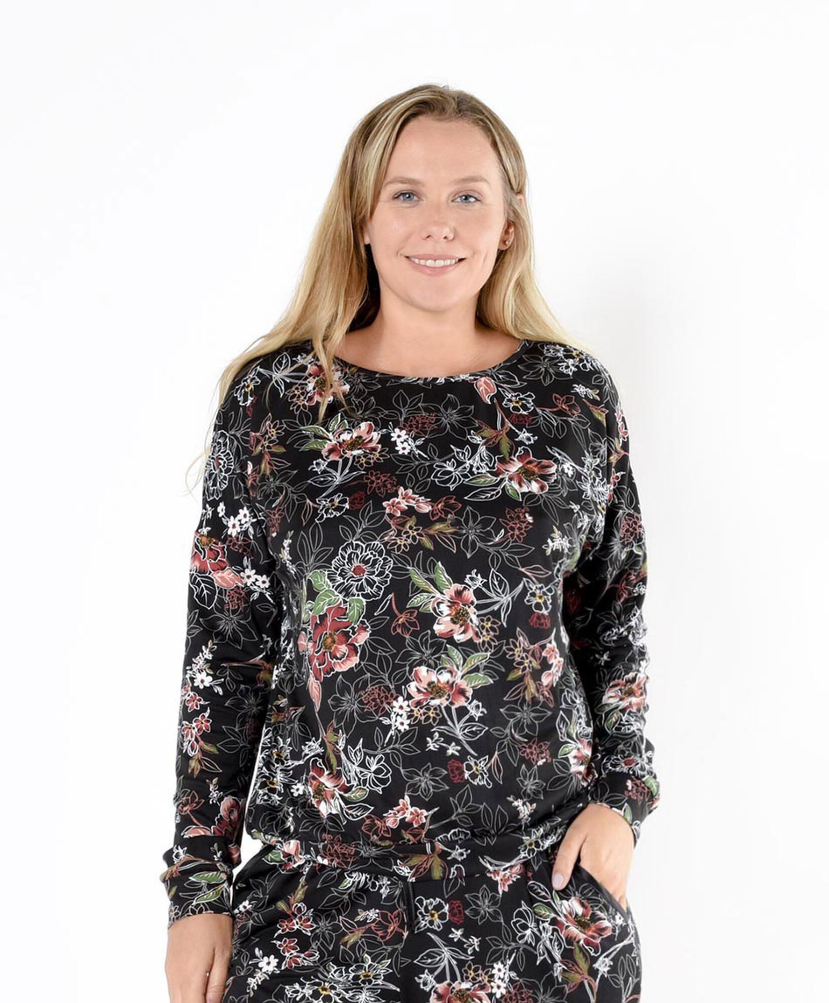 Pijama mujer floreado negro Pijama mujer floreado negro