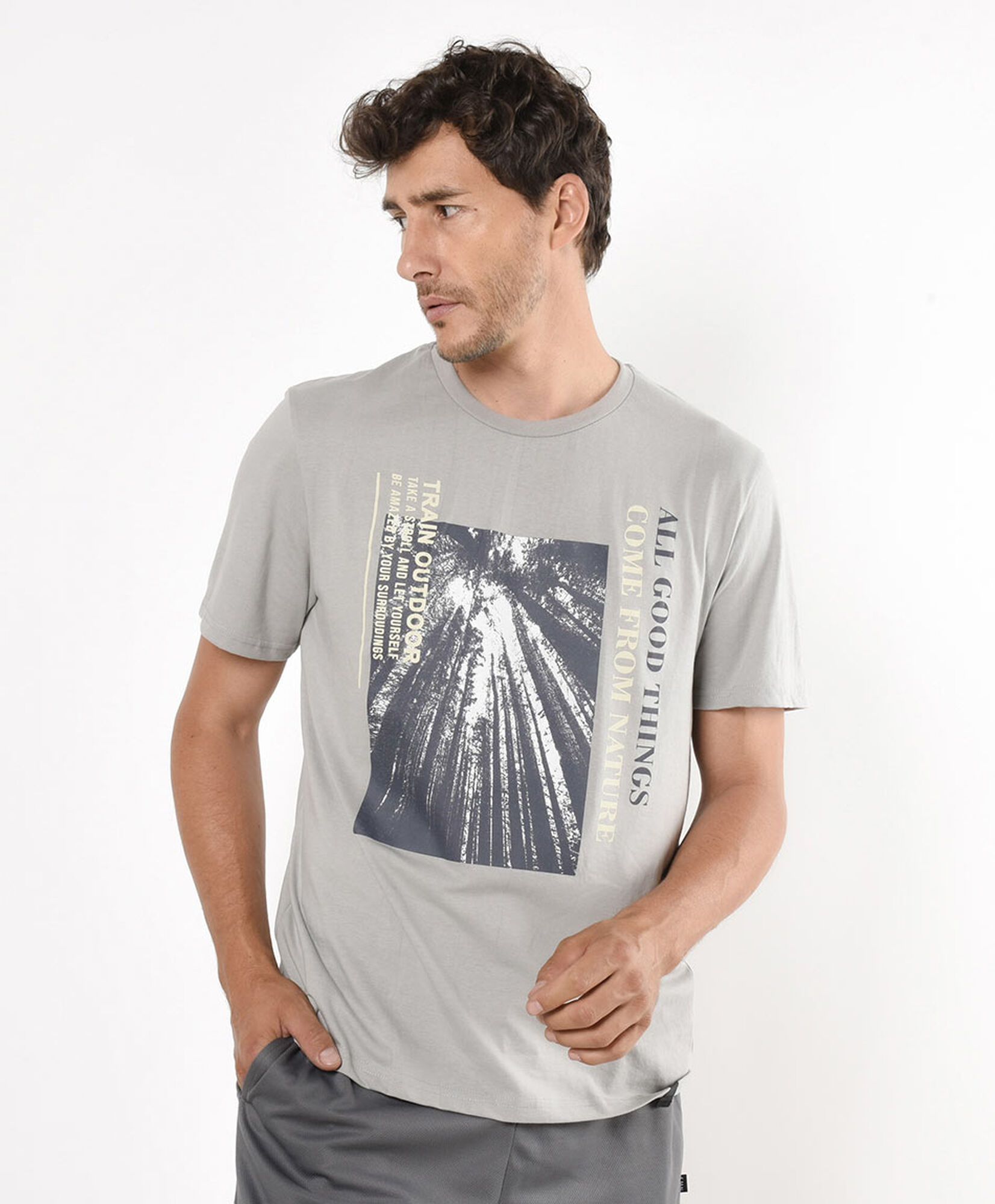 Polera deportiva hombre estampado bosque Polera deportiva hombre estampado bosque