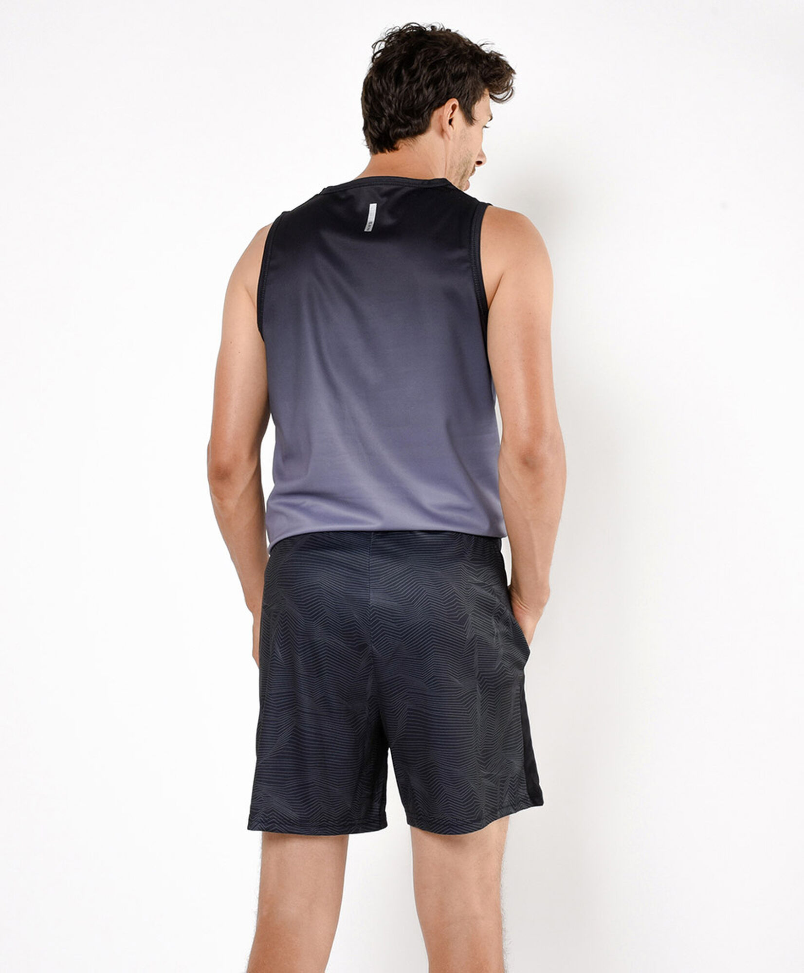 Short deportivo hombre líneas Short deportivo hombre líneas